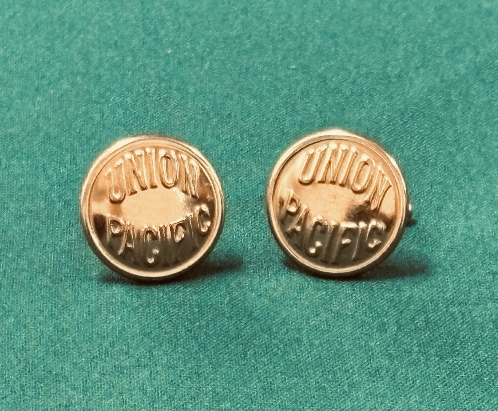 Vintage Rare Waterbury Union Pacific Railroad Cufflinks & Lapel Pin Old Stock