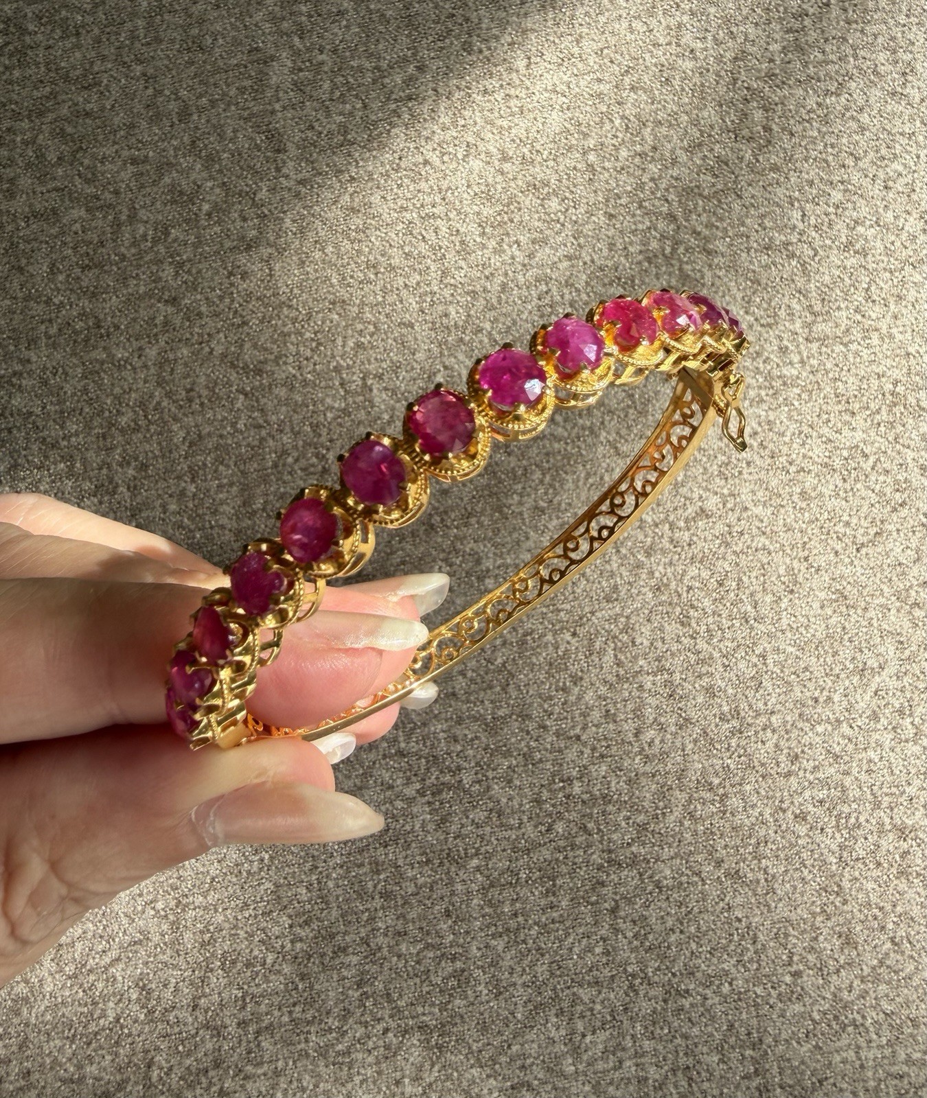 Certified Natural Burma(Mogok) Ruby 18k Y Gold LotusFlower Bracelet Bangel