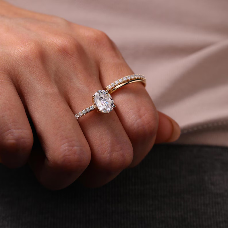 2.80 Ct Oval-Cut EF/VS1 Lab Grown Diamond Wedding Set Band Ring 14K Yellow Gold