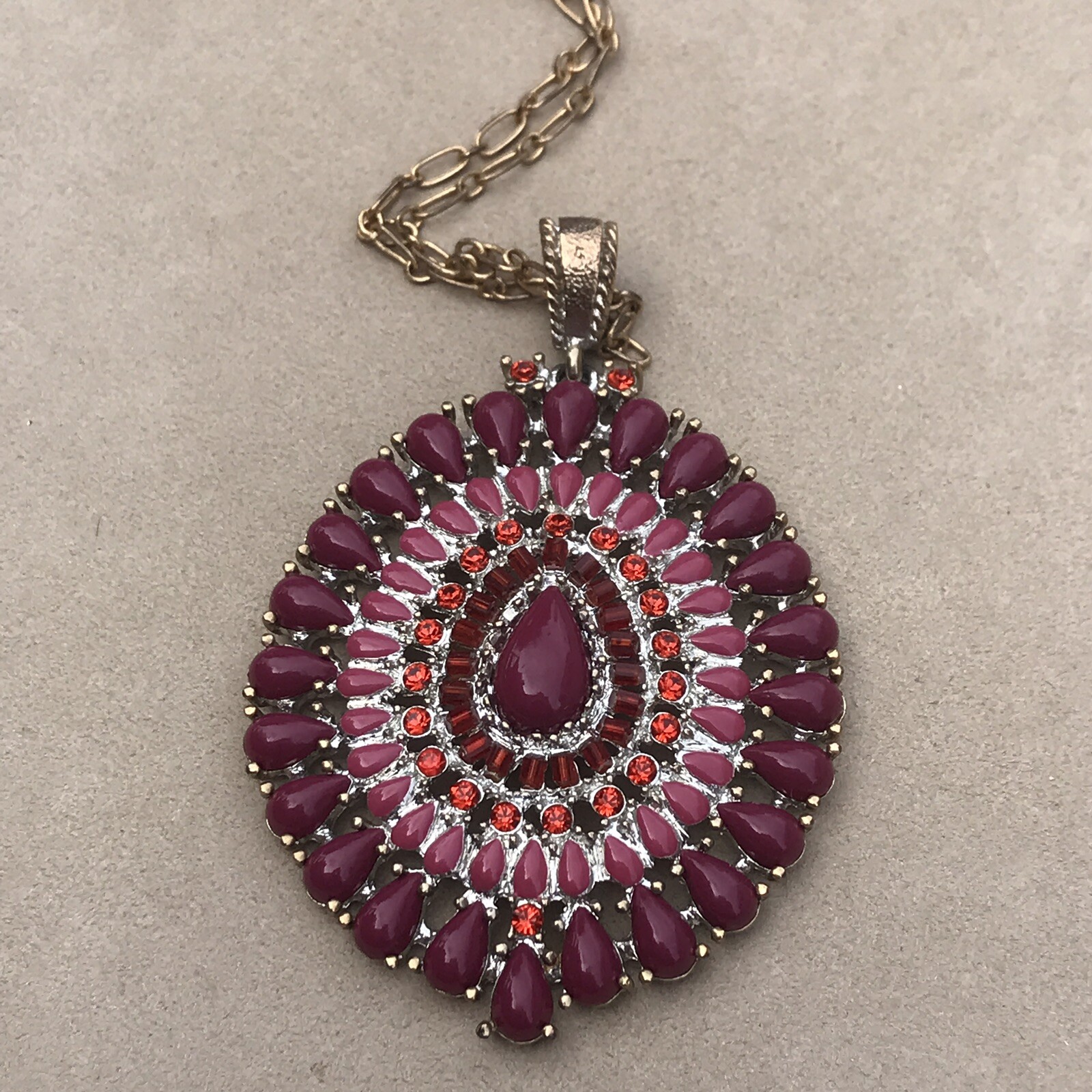 Vintage Red Burgundy Stones Gold Tone Pendant Necklace