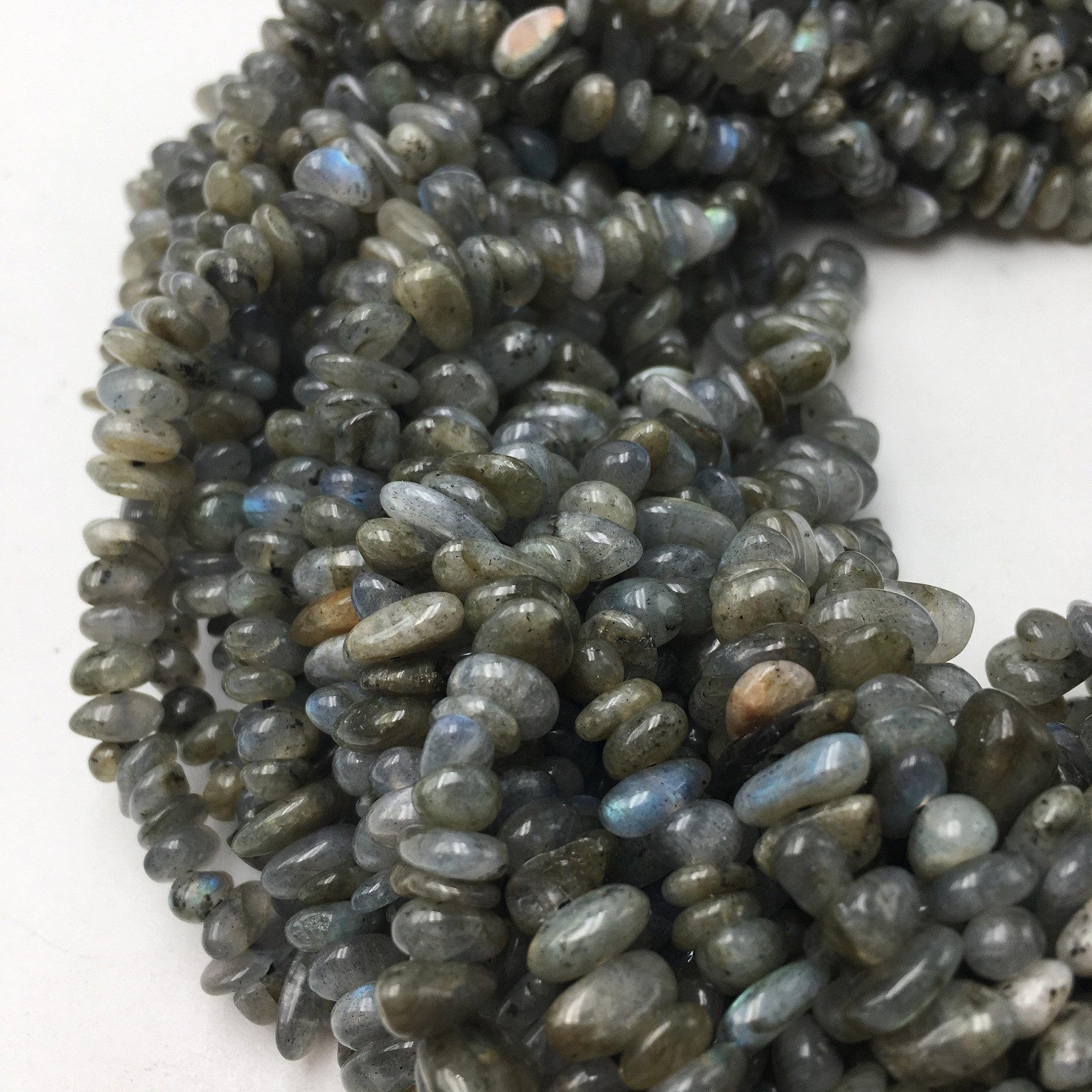 Labradorite Center Drill Pebble Nugget Chips Beads Approx 7-10mm 15.5″ Strand