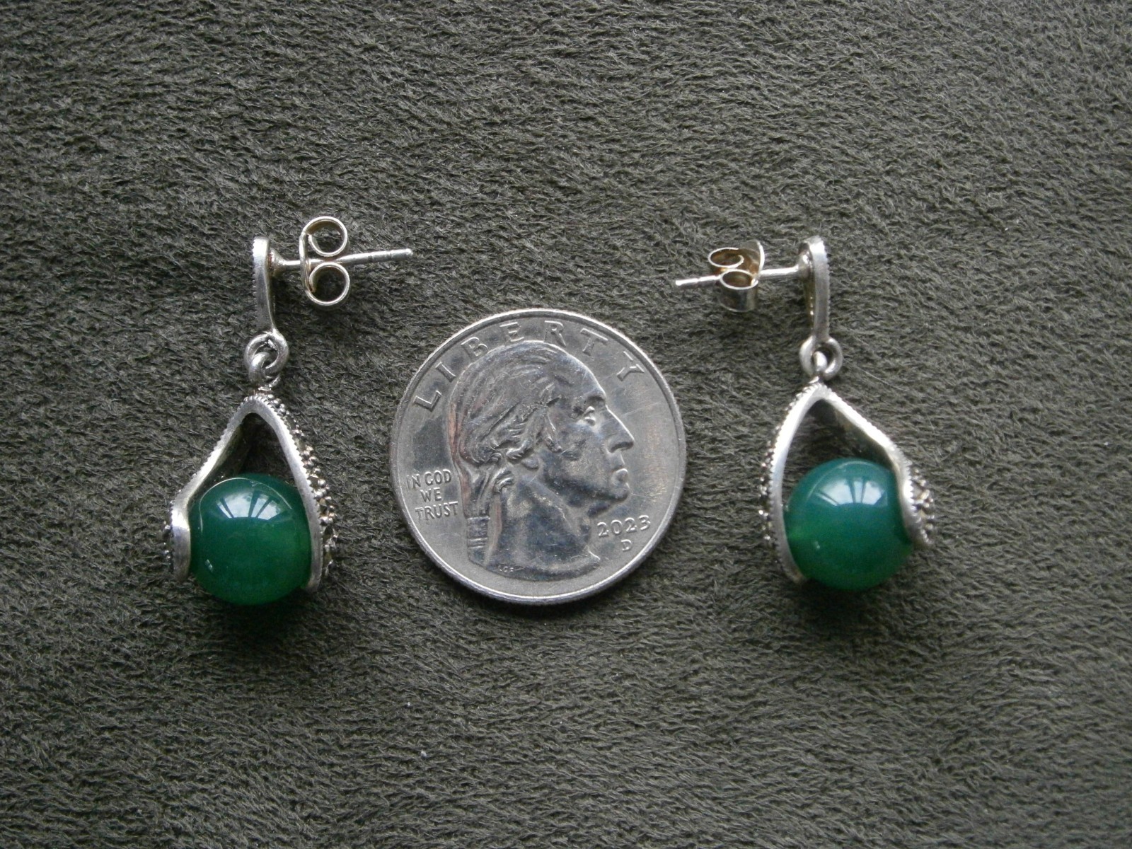 Green Agate & Marcasite Vintage Sterling Silver Post Stud Earrings 7.8g ~ FLAW