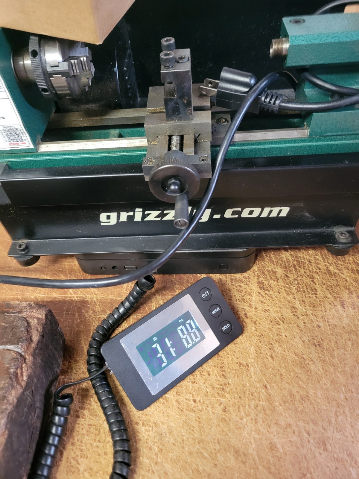 Grizzly G0745 Variable-Speed 4″x6″ Benchtop Metal Micro Lathe, Jewelers Lathe