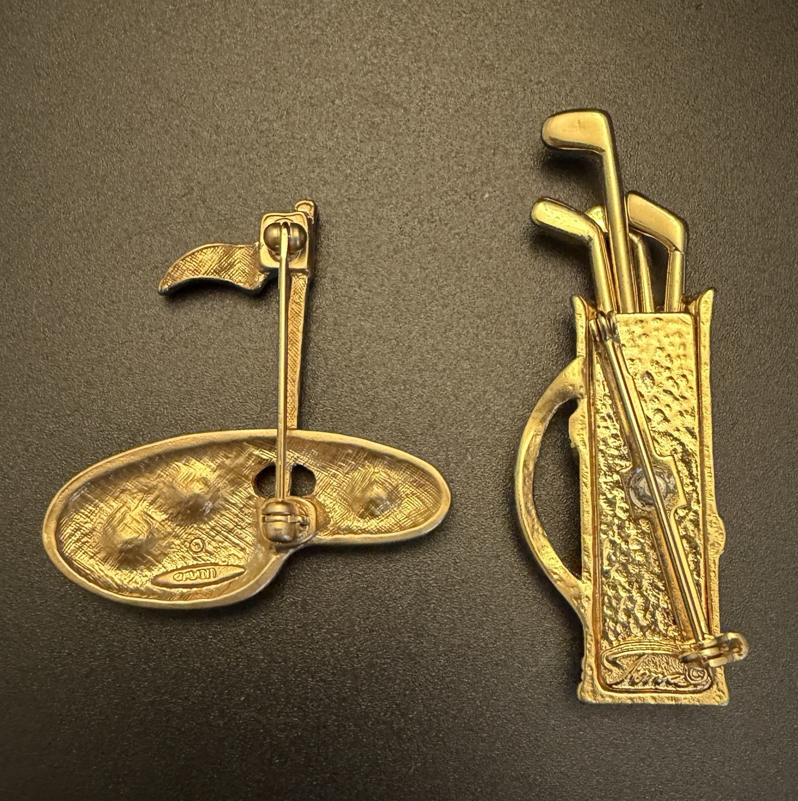 Lot 2 Golf Clubs Brooch Pins Hole In One Gold Tana Avon Vintage Fathers Day!!