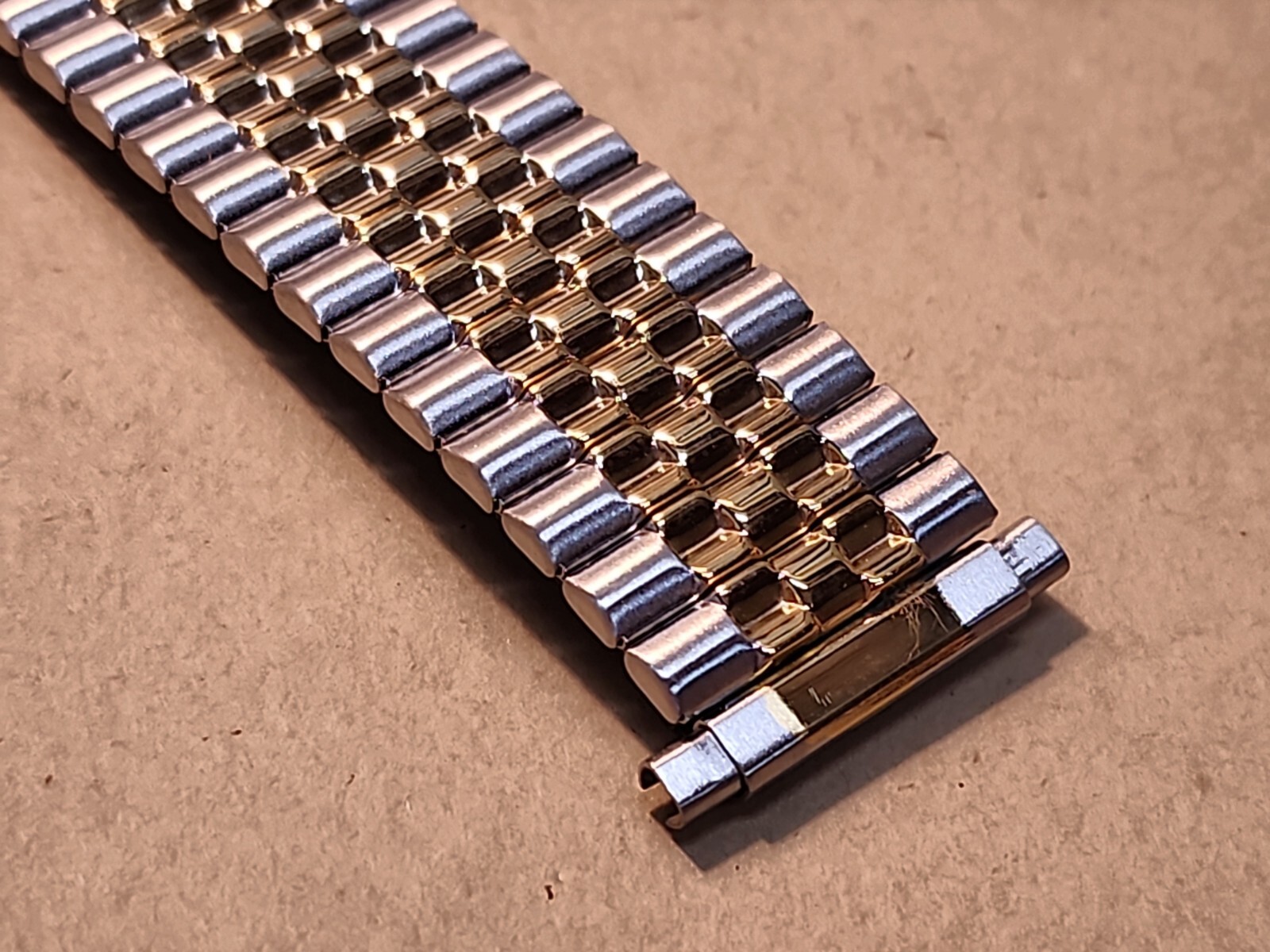 NOS Kreisler Flex-On Two-Tone SS 17-21mm Adj Straight Ends Expansion Watch Band