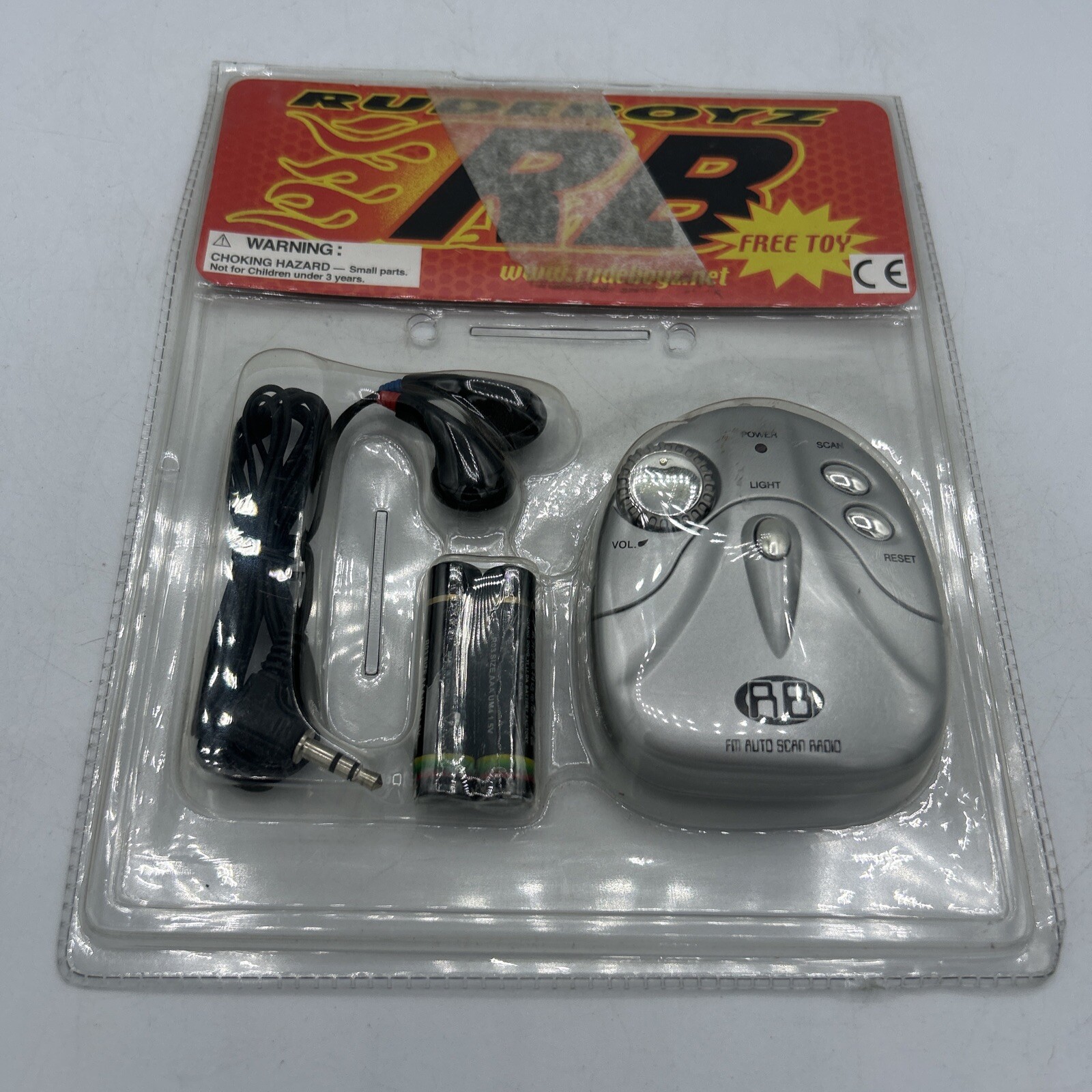 Rudeboyz RB FM Auto Scan Radio Set Brand New In Package