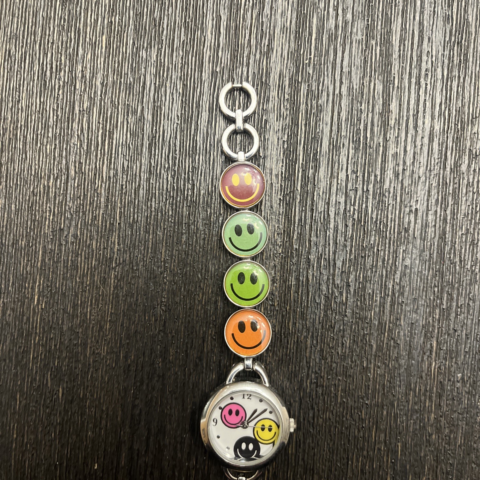 Accutime Smiley Face Link Band Girls Watch Silver Tone Fits 6.5″ Needs Battery