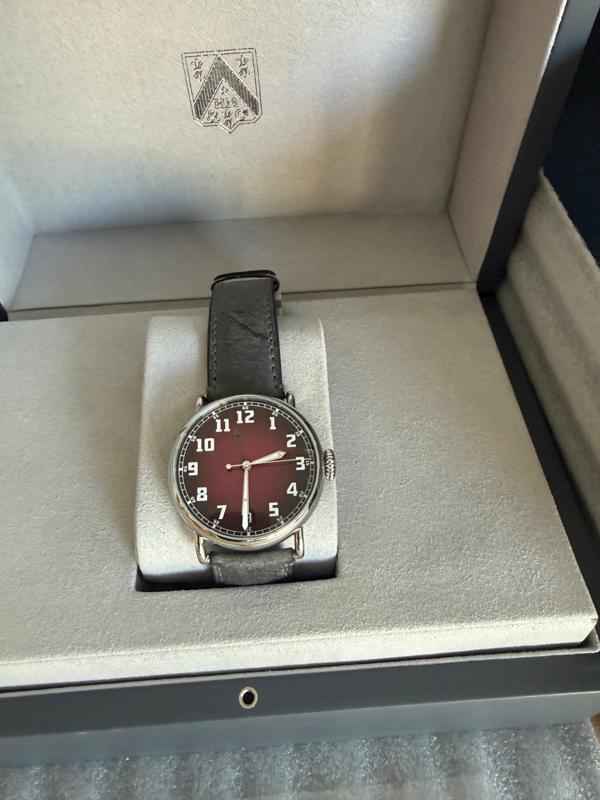 H. Moser & Cie Heritage Dual Time Burgundy Fumé 42 | Ref. 8809-1200 | Full Set