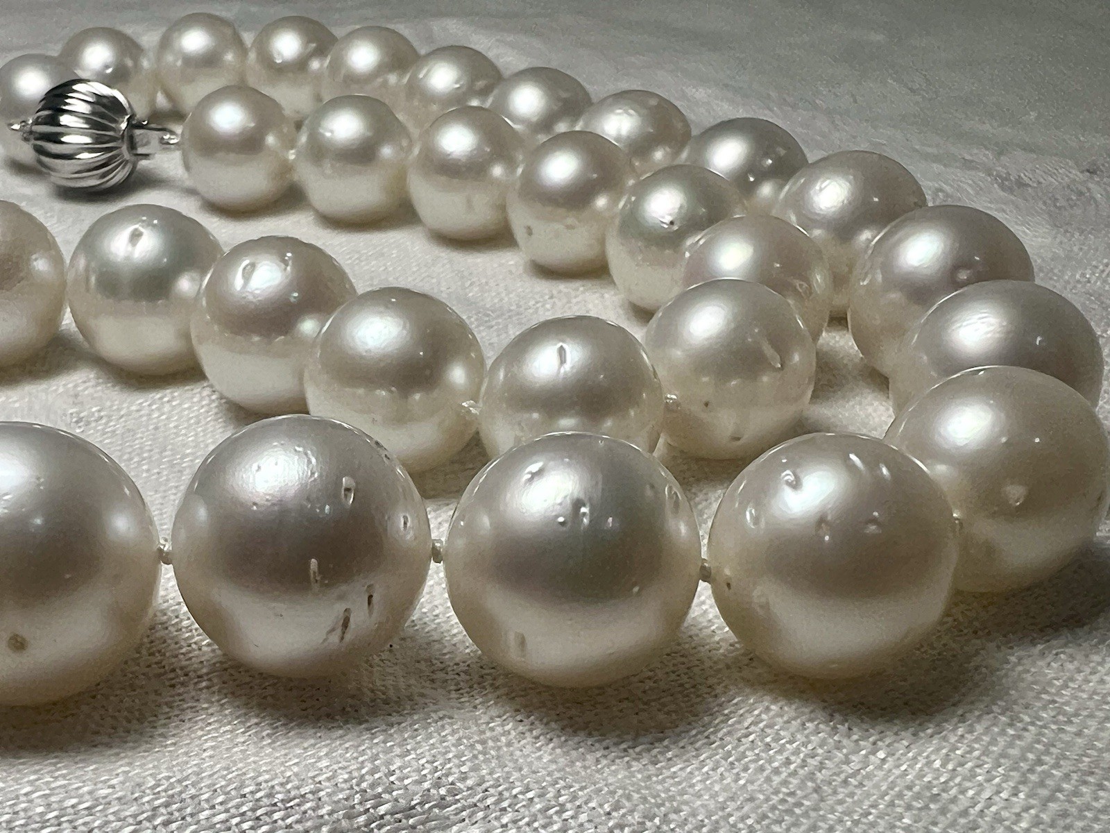 AUTHENTIC 18” Graduated White South Sea Saltwater Pearl 12-15.4mm Necklace