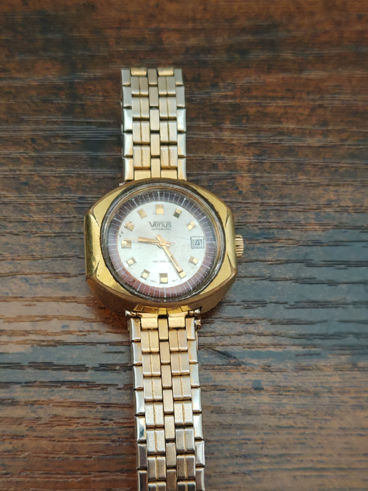Vintage Venus Automatic Gold Tone Barrel Calendar Men’s Watch – RUNNING PERFECT