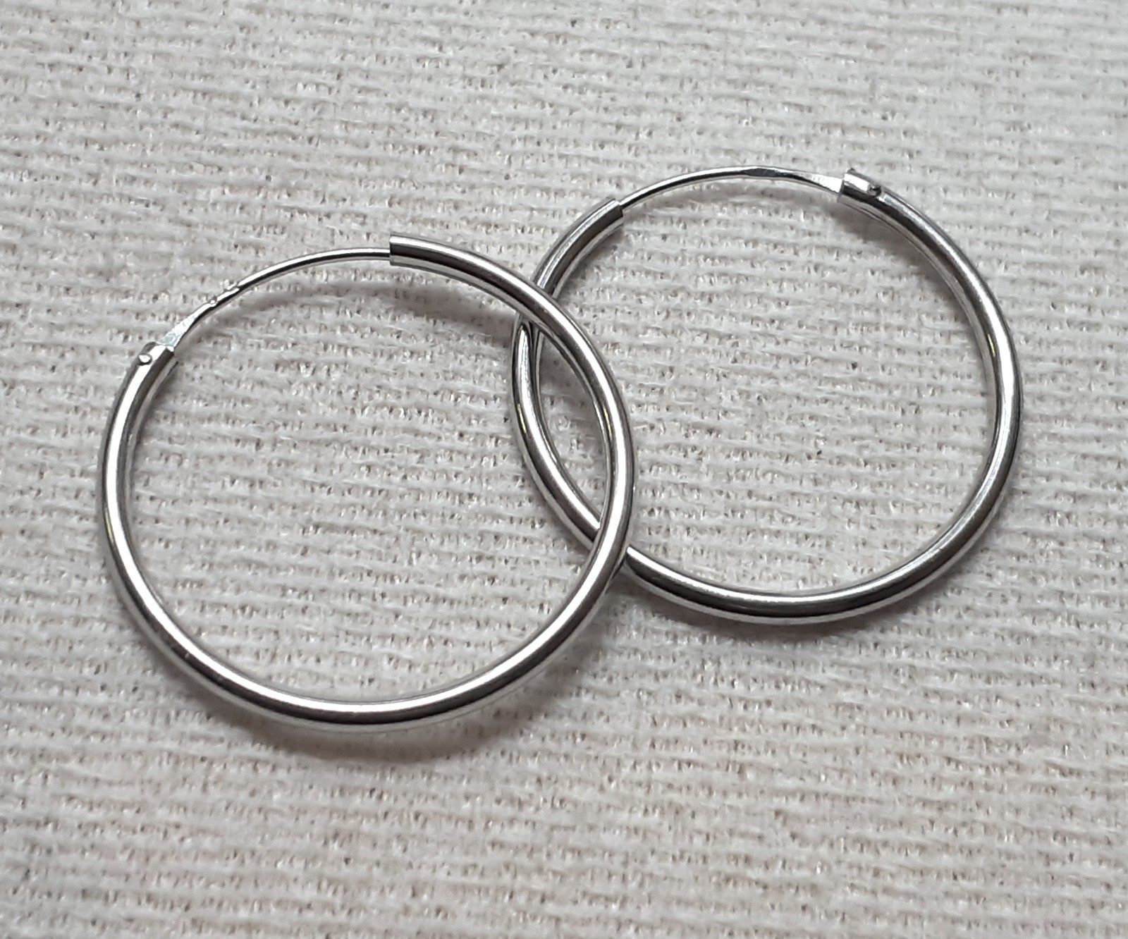 375 REAL WHITE GOLD *** thin hoop earrings 21 mm Ø