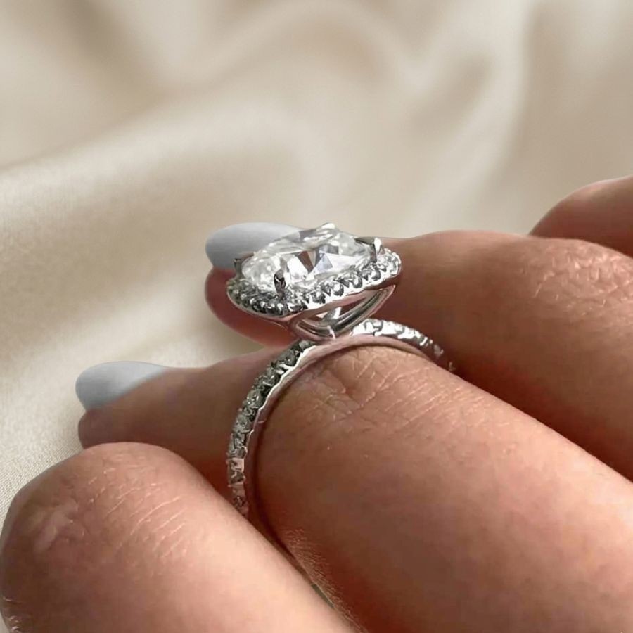 3.60Ct Cushion-Cut VS1 Lab Grown Diamond Wedding Engagement Ring 14k White Gold
