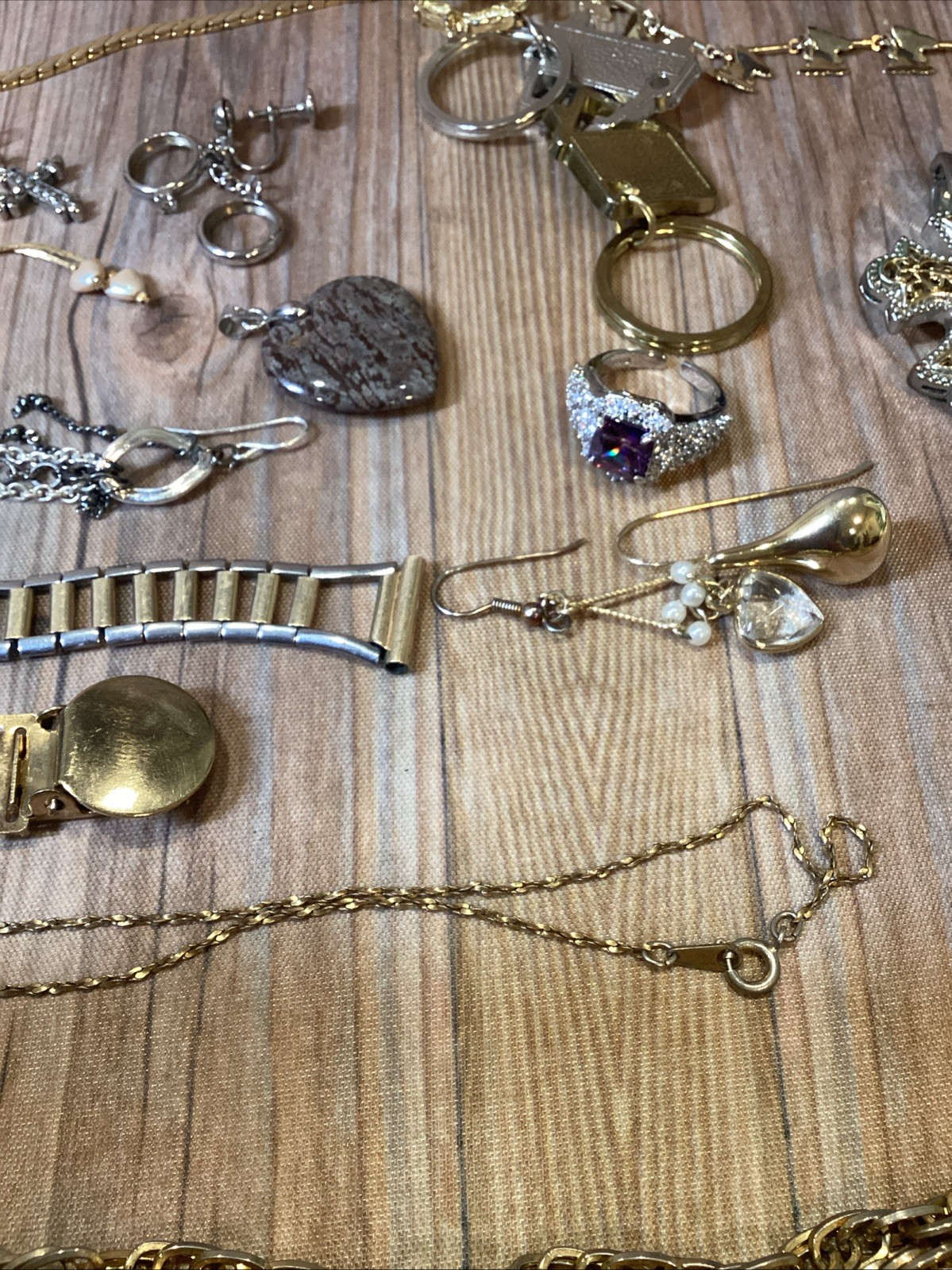 Vintage Estate Jewelery Lot Untested Gold Plated Chains 18 K GP Bail, 925