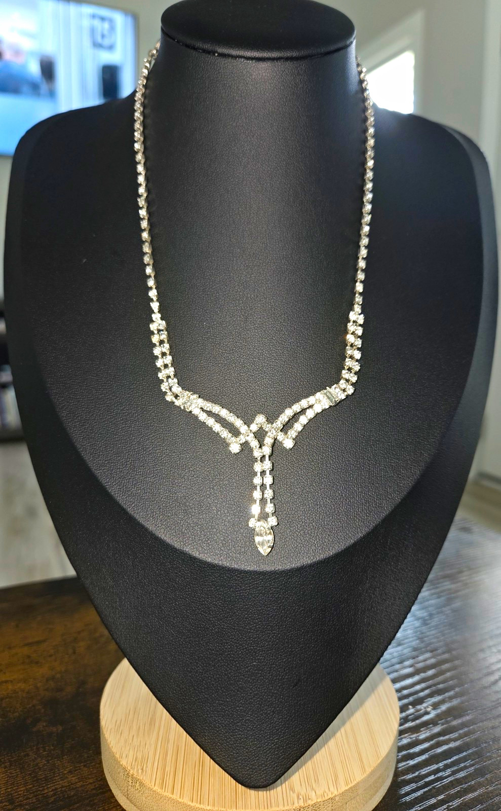 Silver Tone Clear Rhinestone Teardrop Y-Drop Pendant Necklace Prong Set