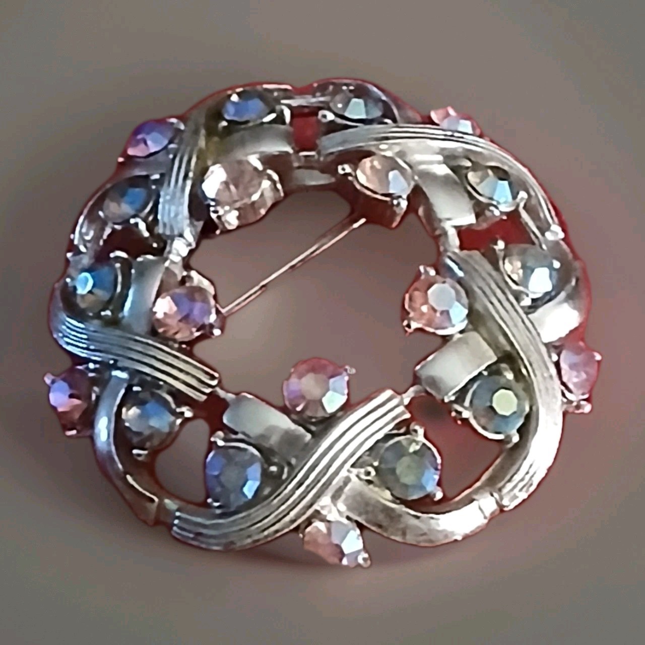 Brooch Mid-20th Century, Circular Design,Intricate Metalwork/ Rhinestones