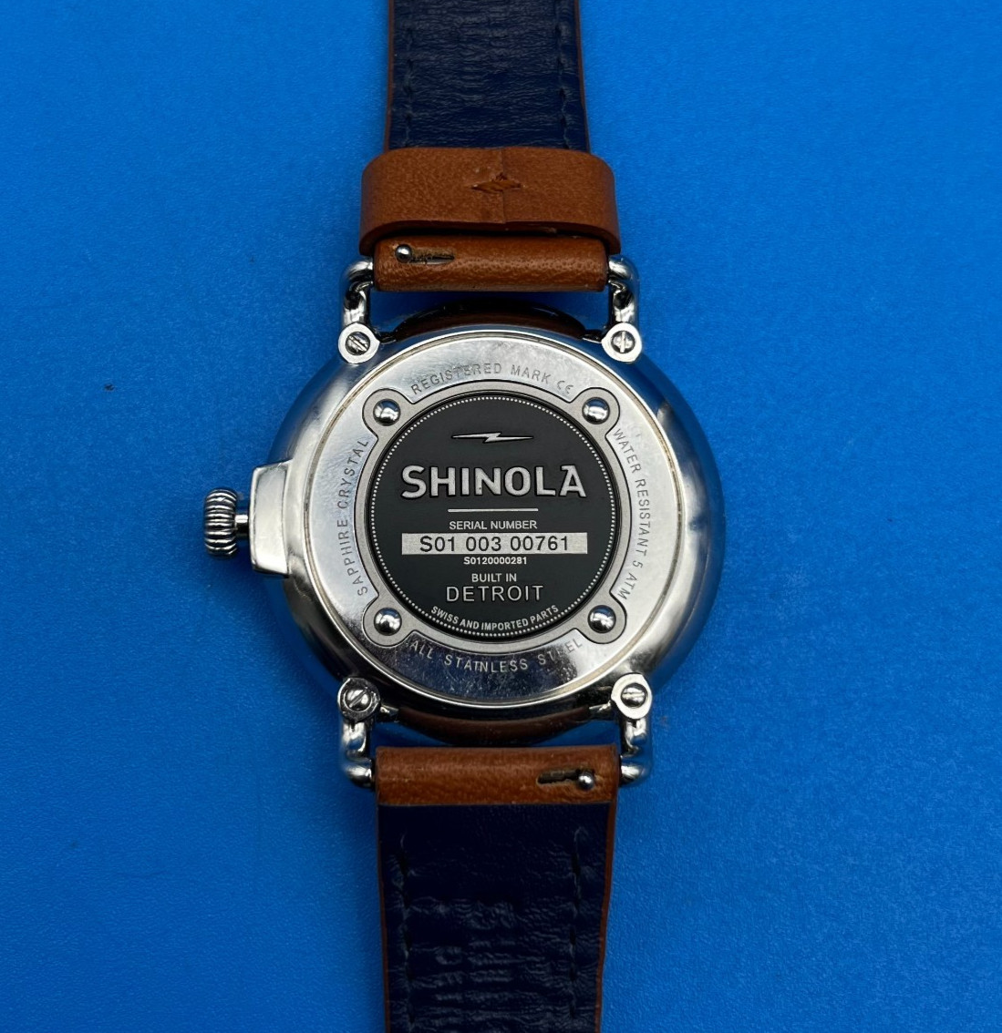 SHINOLA ARGONITE 1069 WITH BROWN LEATHER BAND (BAD BATTERY)