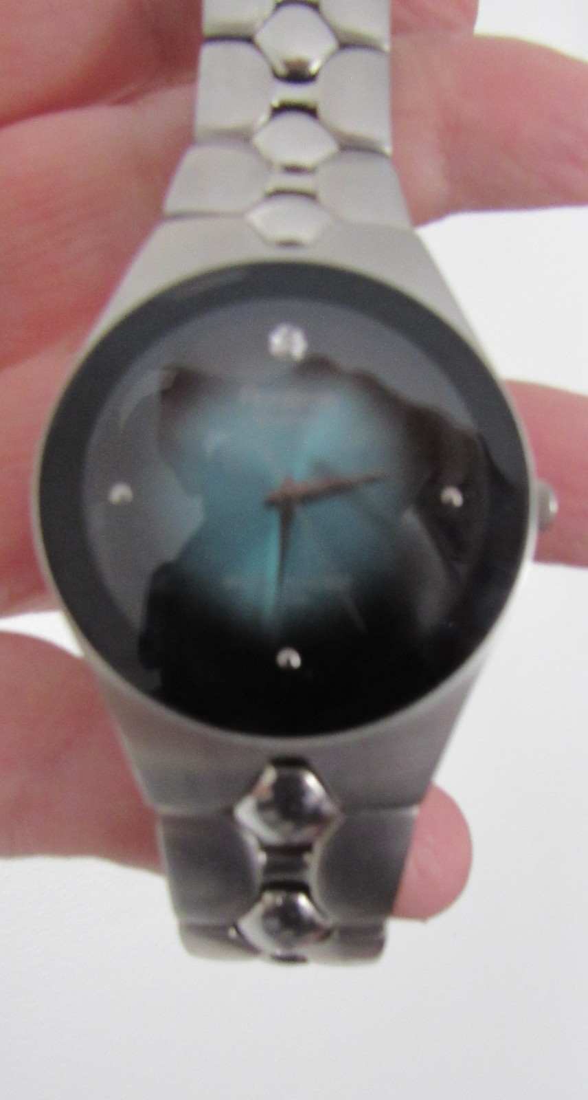 Armitron Diamond Water-Resistant Stainless-Steel Wristwatch Gradient Blue Vtg
