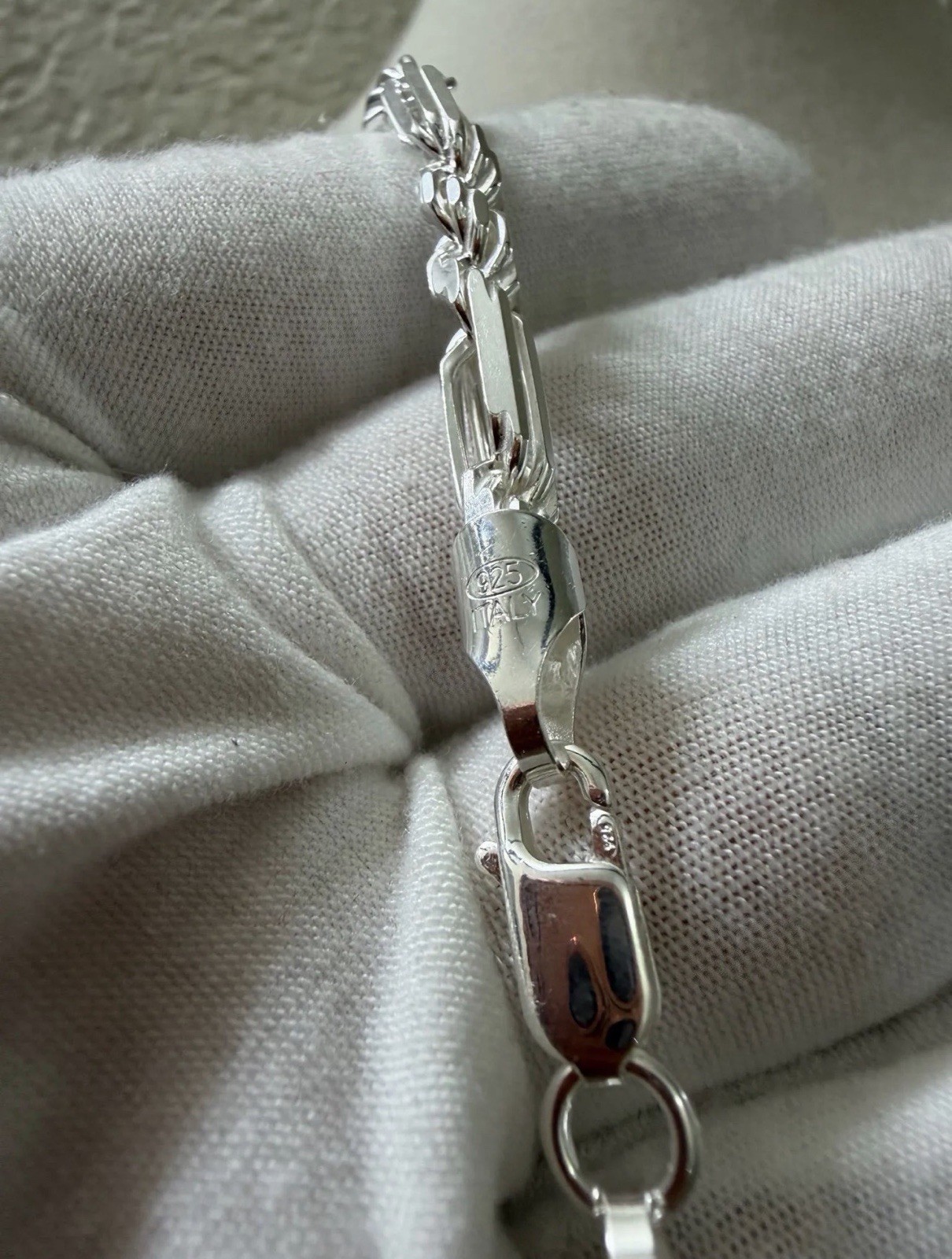 20 inch 5.5mm – 925 Sterling Silver Milano (Figarope) Chain