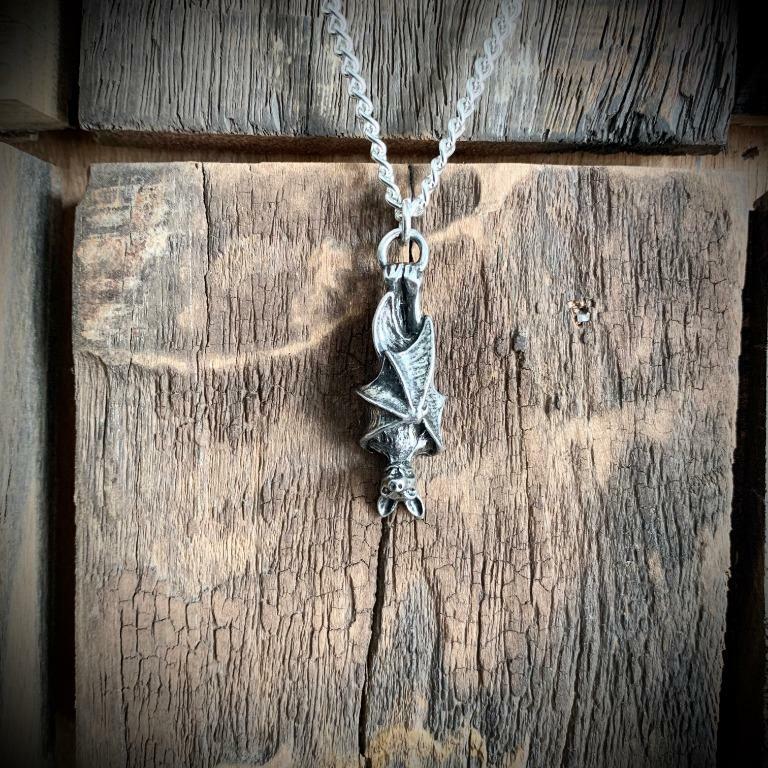 Alchemy Gothic Awaiting The Eventide Vampire Bat English Pewter Pendant P808
