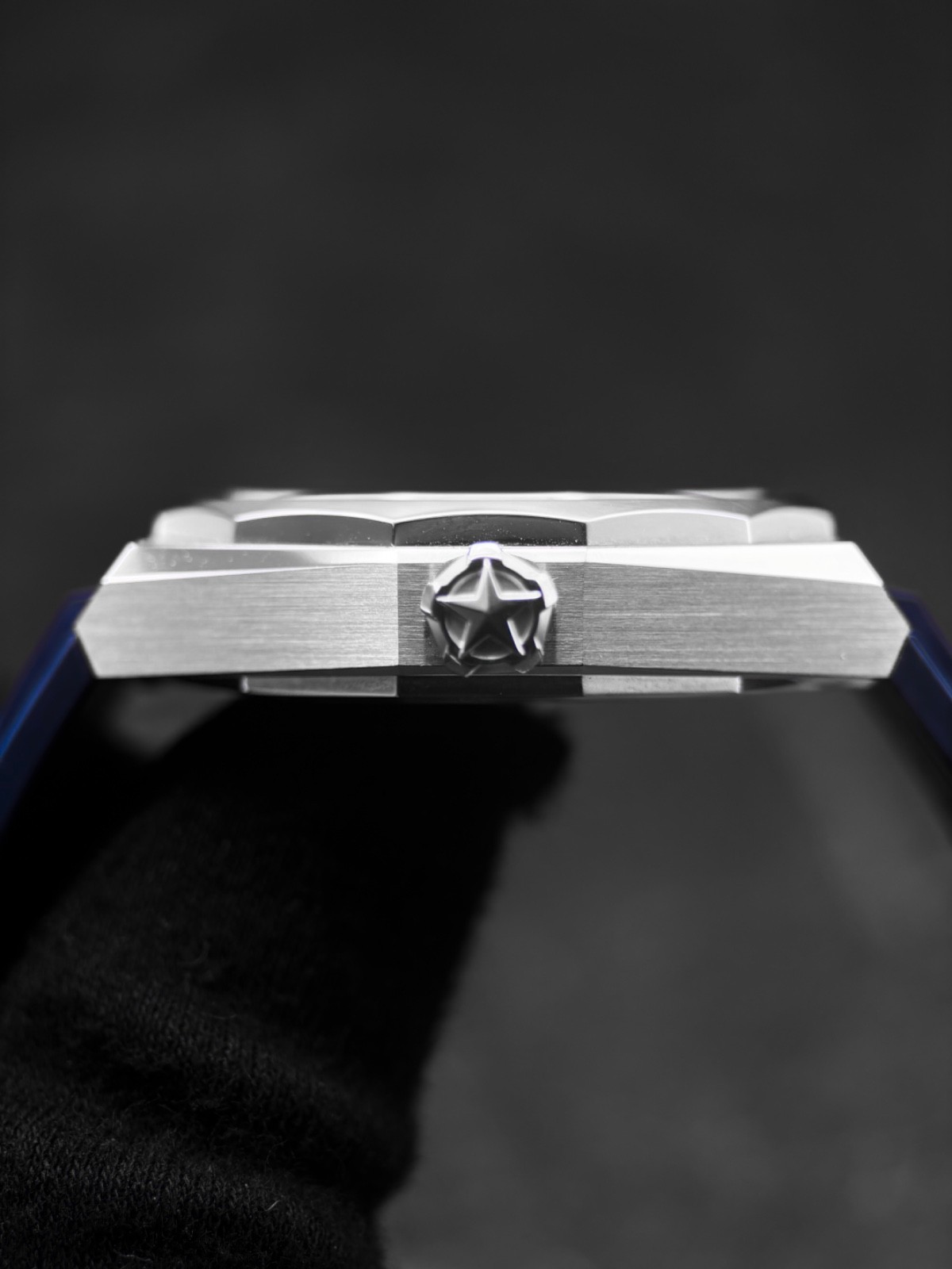 Zenith Defy Blue Men’s Watch Bracelet & Blue Strap B&P – 03.9300.3620/51.I001