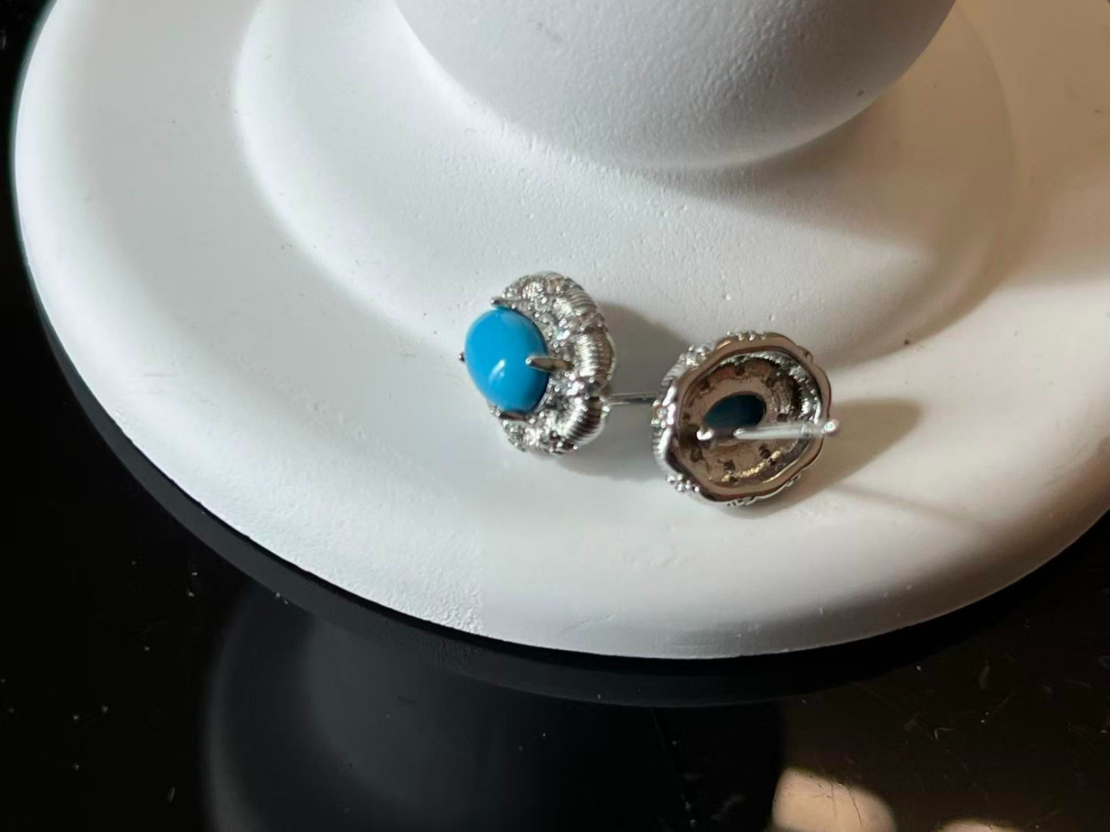 White Gold-plated Oval 5x7mm Turquoise Stud Earrings 925 Silver