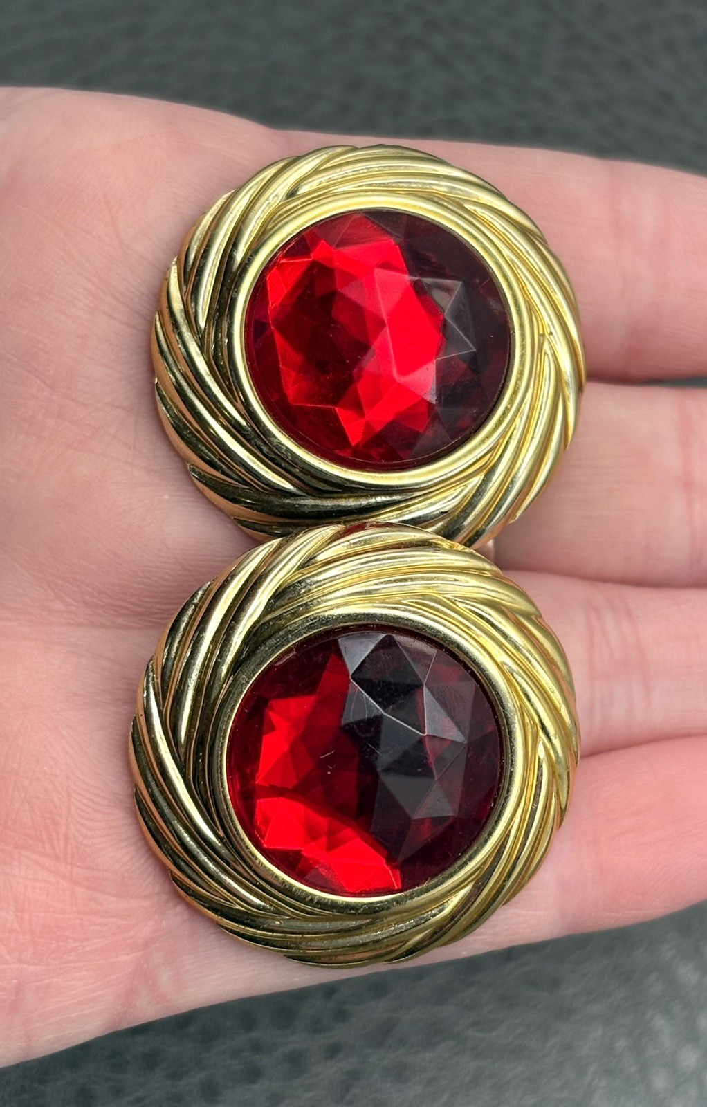 VTG 80S RED Resin Rhinestone GOLD Tone BYZANTINE STYLE Clip On EARRINGS