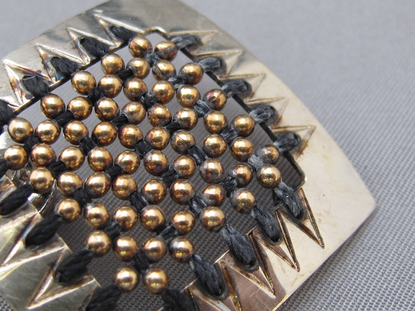 Fine SHARON M DONOVAN Studio Craft STERLING THREAD & GOLD BEADS Pin-Post Back