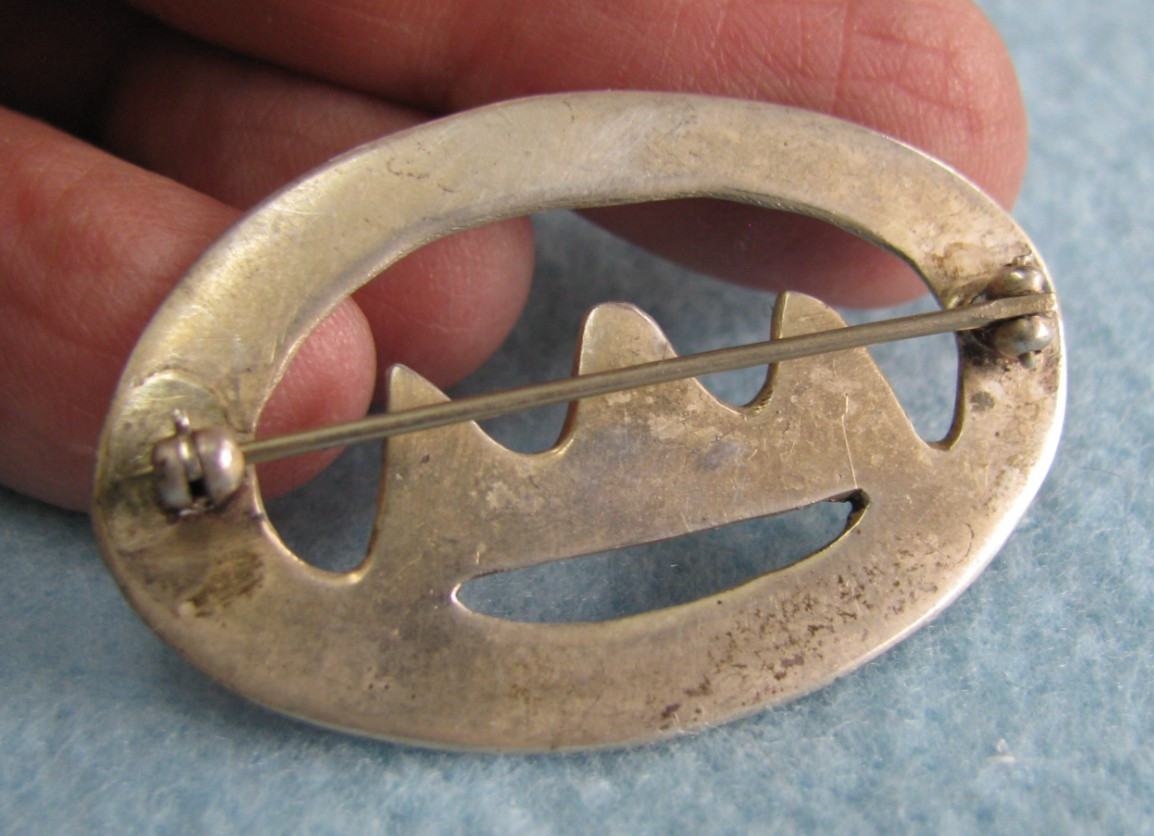 Vintage Native American or Mexico Sterling Silver Modernistic Pin, 7.71 Grams