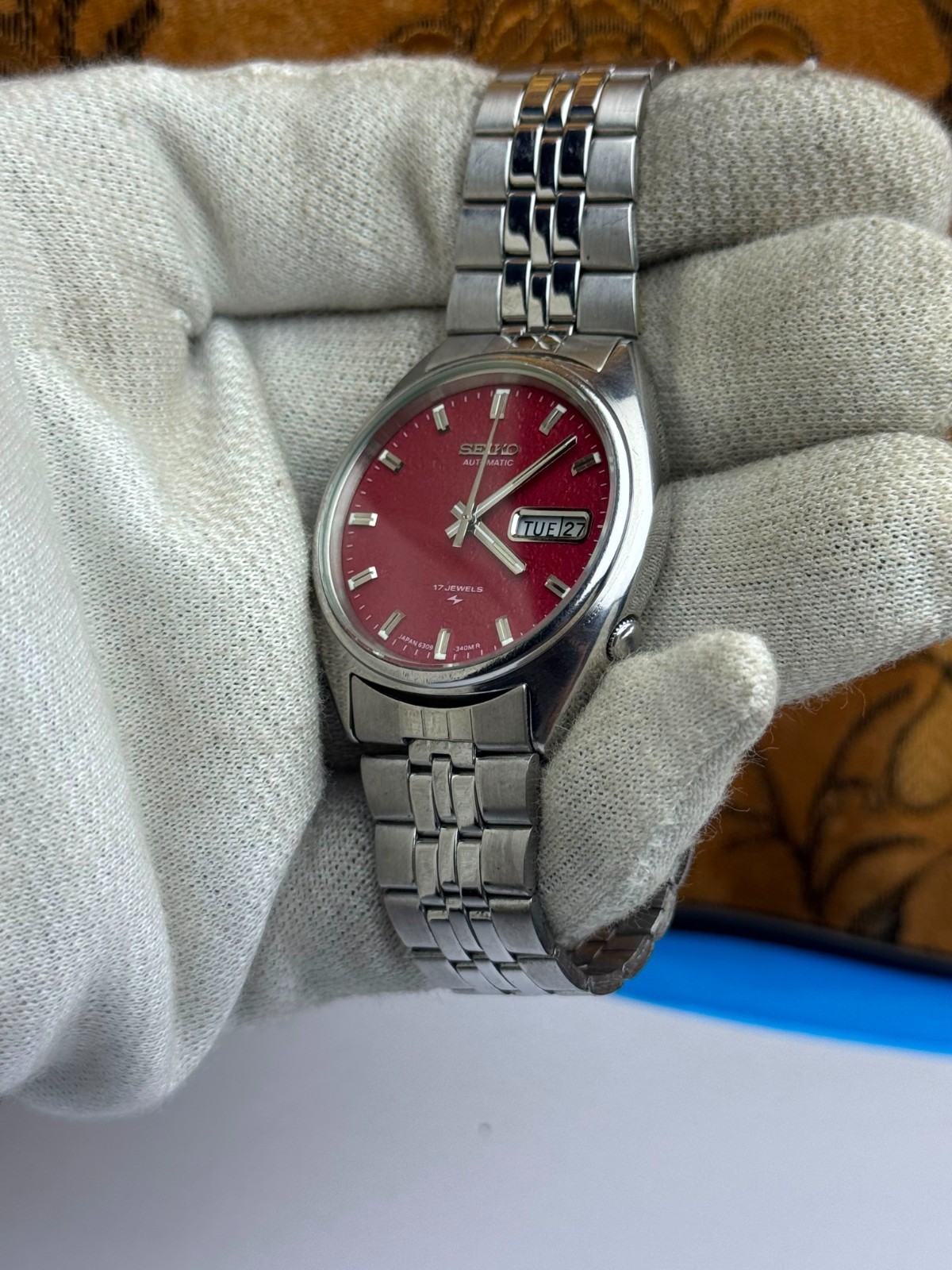 Seiko 5 Vintage Mens Automatic 17 Jewel Red Textured Dial Day-Date Men’s