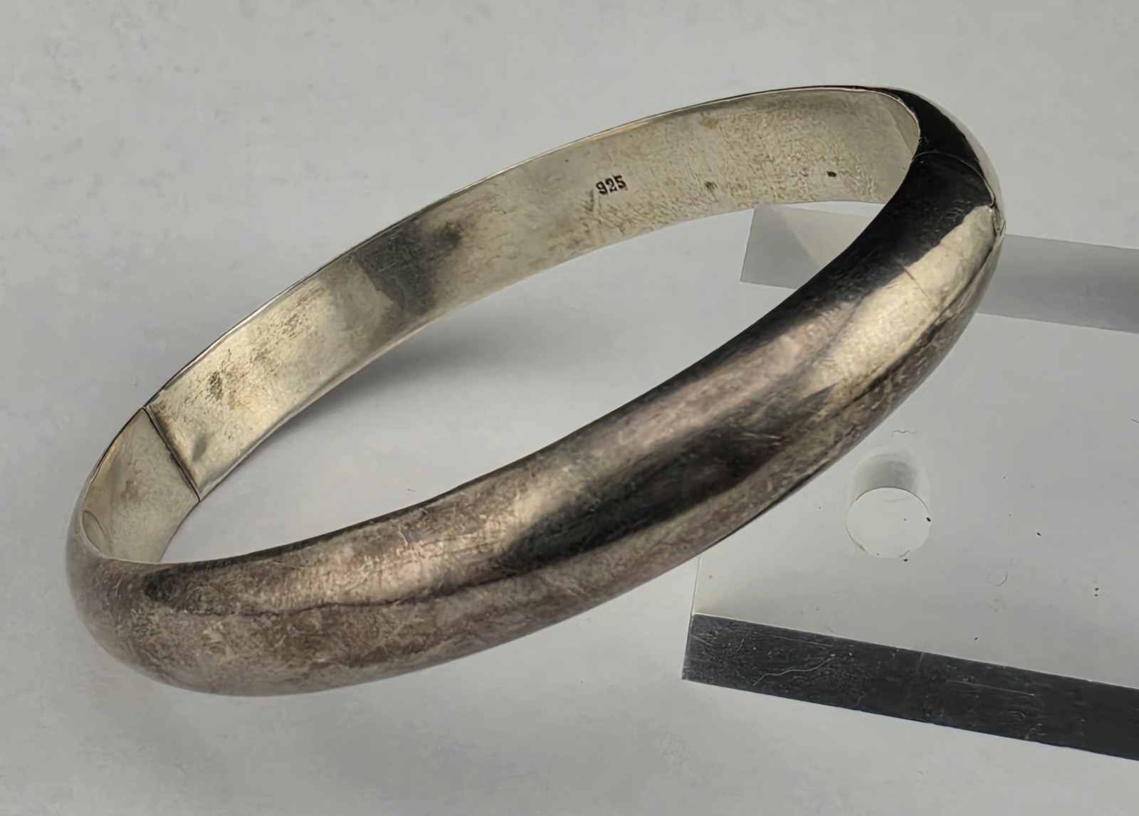 Vintage 10mm Tarnished Sterling Silver Hinged Bangle Bracelet 7″