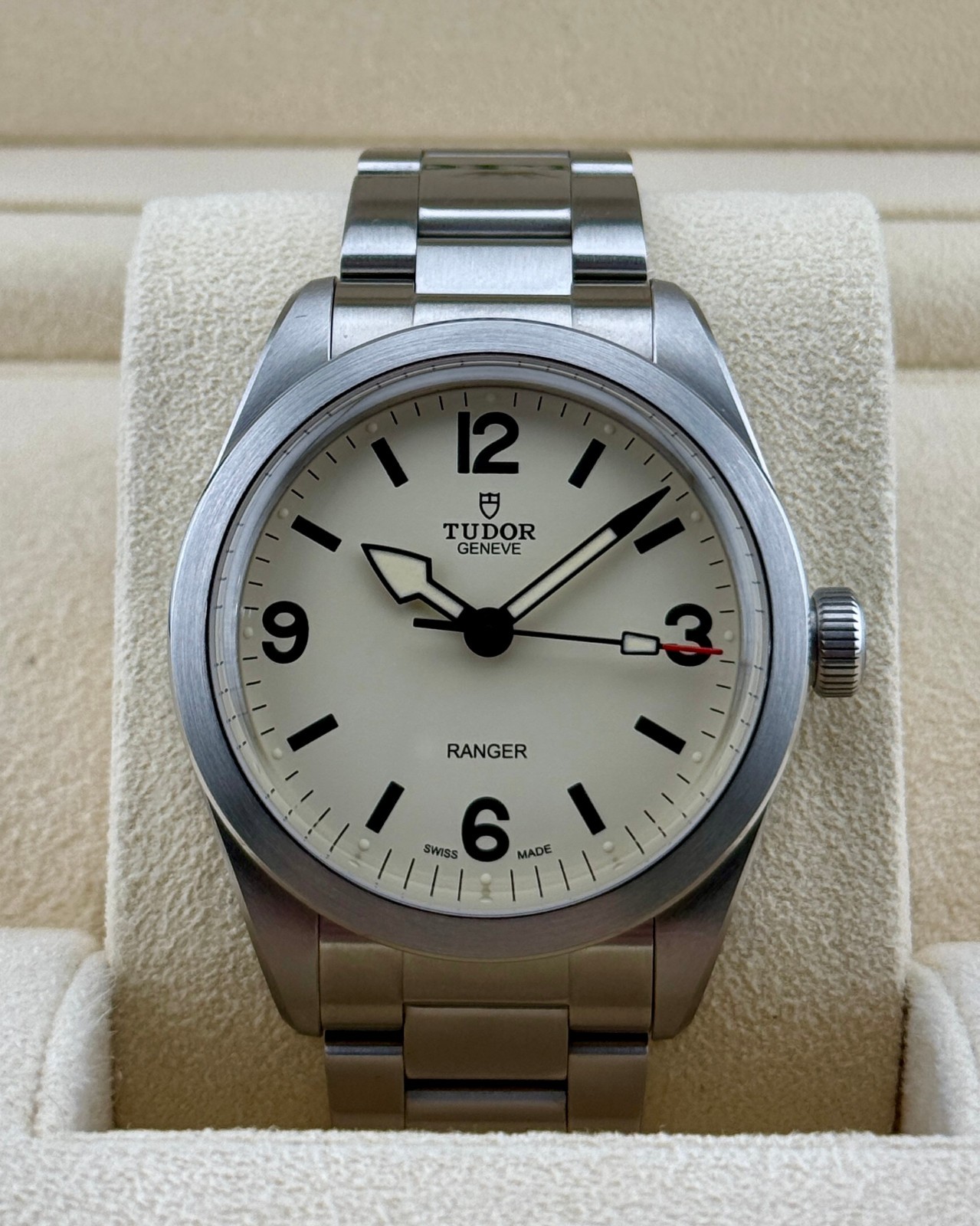 Tudor Ranger (79950). White “Dune” Dial. 39mm. 2026. Full Set.