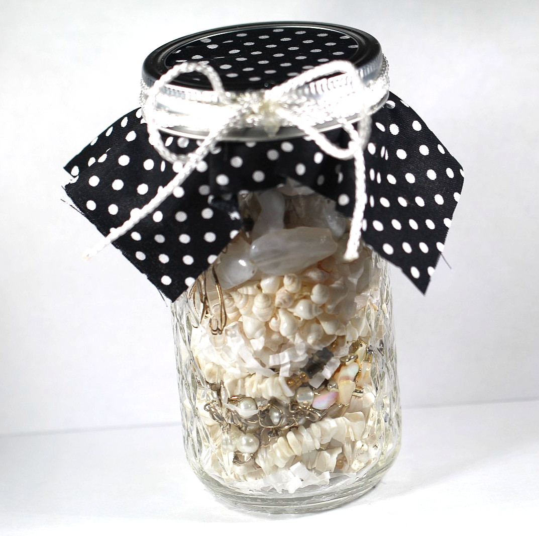 1 Pint Mystery Jewelry Jar- All Wearable – Hand Picked – NICE