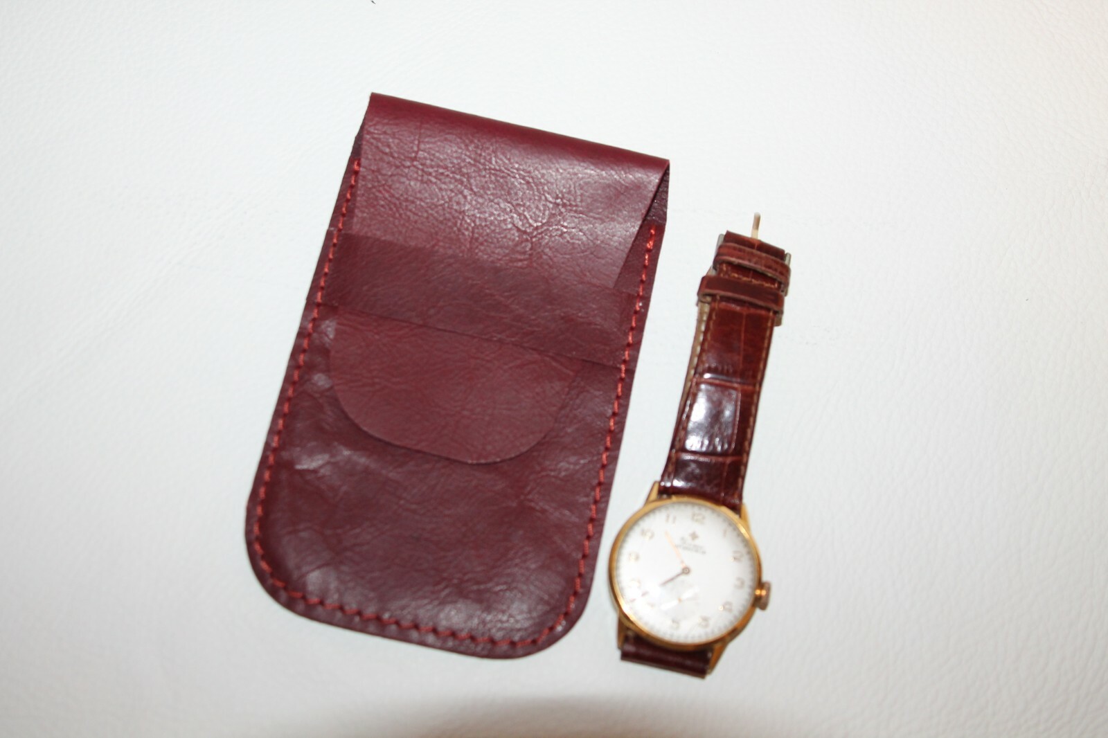REAL LEATHER TRAVEL WATCH HOLDER Customizable Leather Watch Case