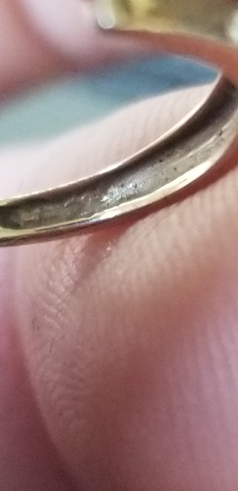 10K Solid Yellow Gold Diamond Heart Ring Size 7 1.95g