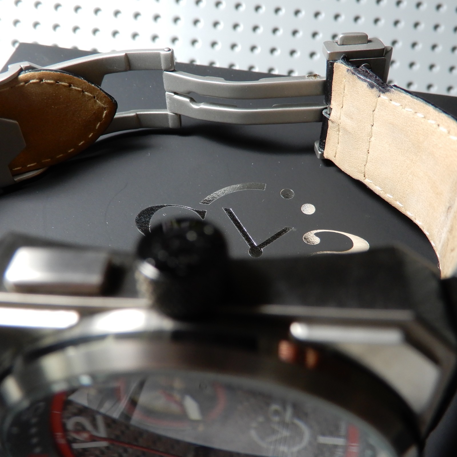 New Demo! GV2 XO SUBMARINE-GMT-Gunmetal & Red Dial-SWISS QUARTZ /WILL NOT LAST!