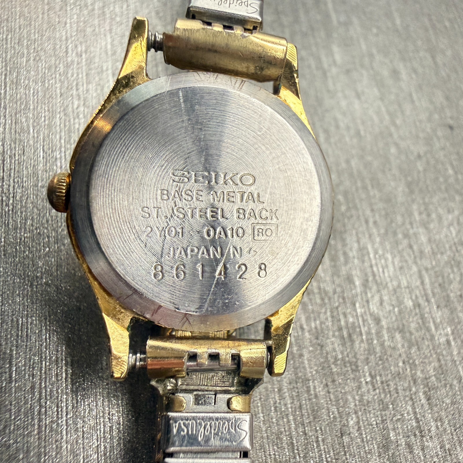 Seiko Watch Women 20mm Black Dial Gold Tone Round 2Y01-0A10 New Battery Vintage
