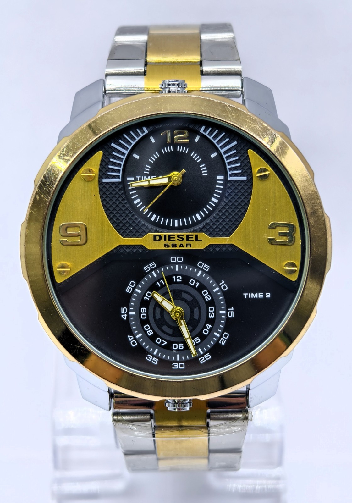 Amazing DIESEL 5 Bar Black Dial Quartz Analog Dial Men’s wrist Watch Free Ship