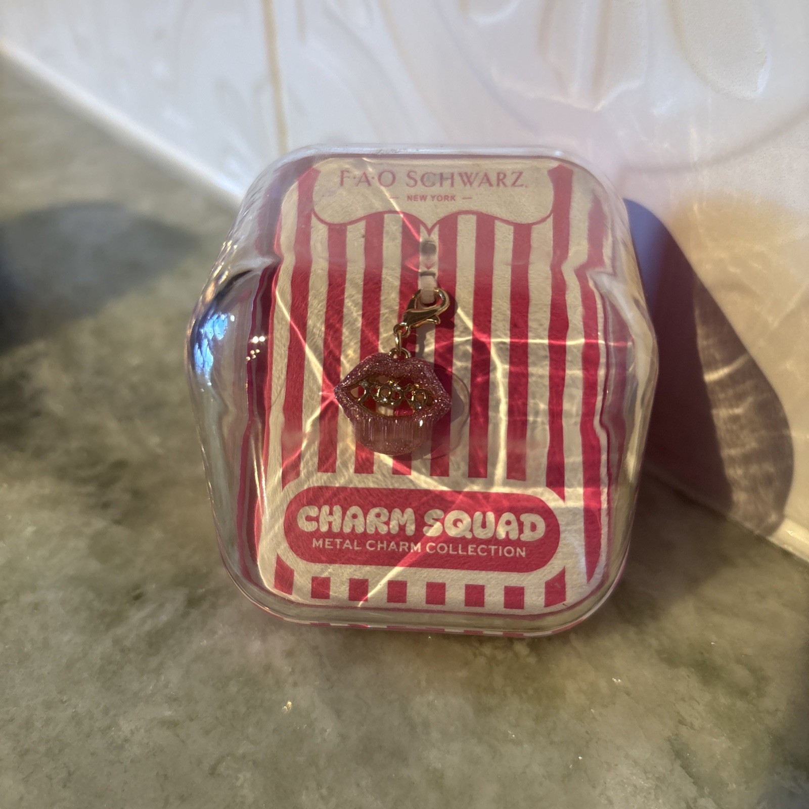 FAO Schwarz Charm Squad Metal Charm Collection Lip Gloss Lips Kiss Xoxo Bracelet
