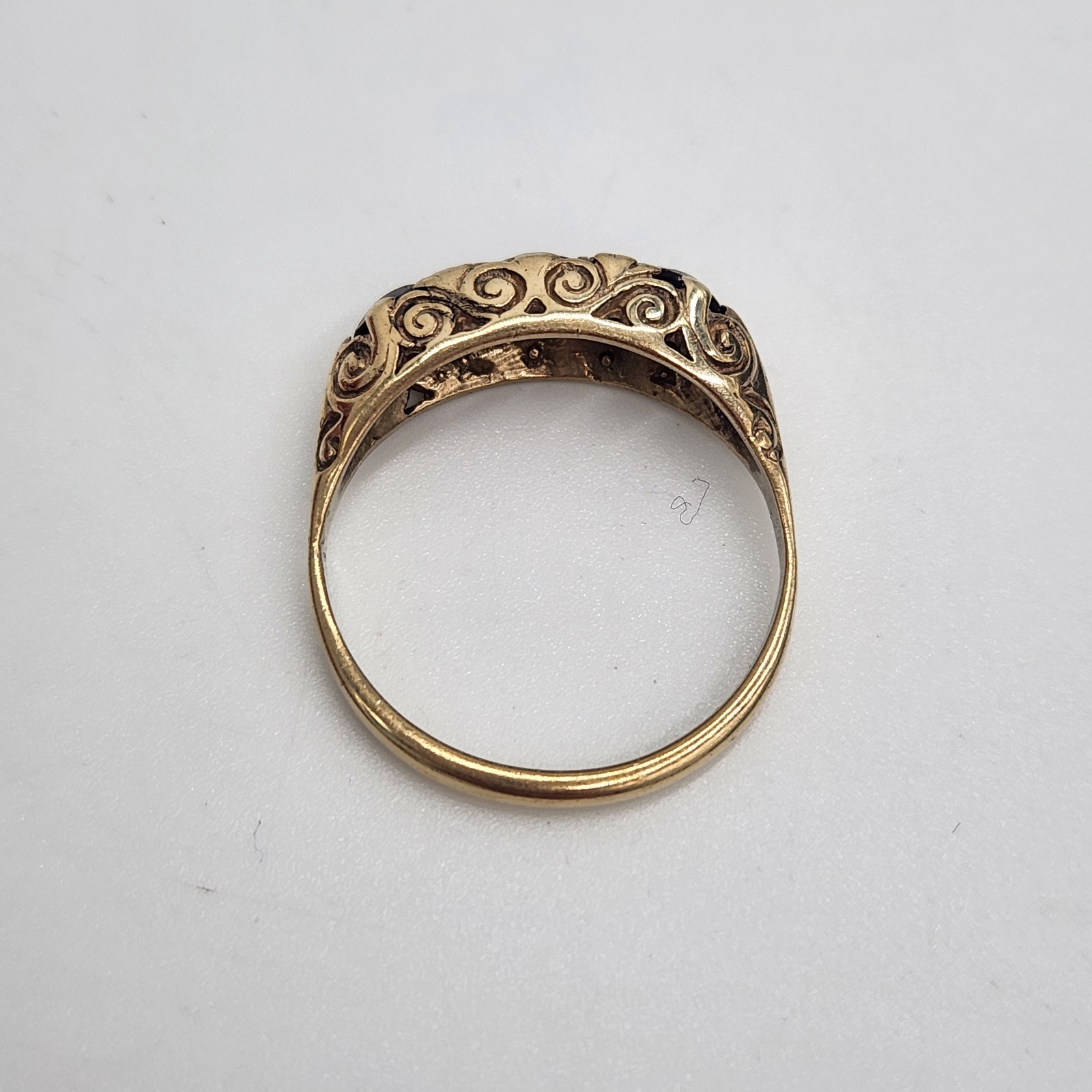 Vintage 9ct Yellow Gold 3 Stone Garnet Gypsy Ring, Size O 1/2 3 Grams