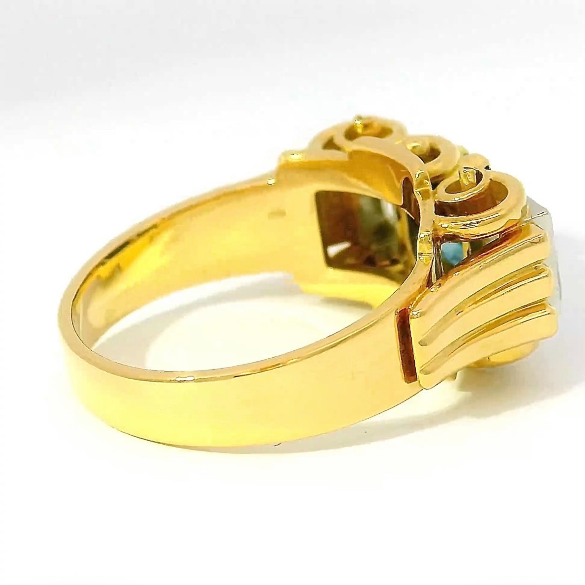 Handmade 18ct Yellow Gold Ring with Blue Sapphire & Diamond Baguettes