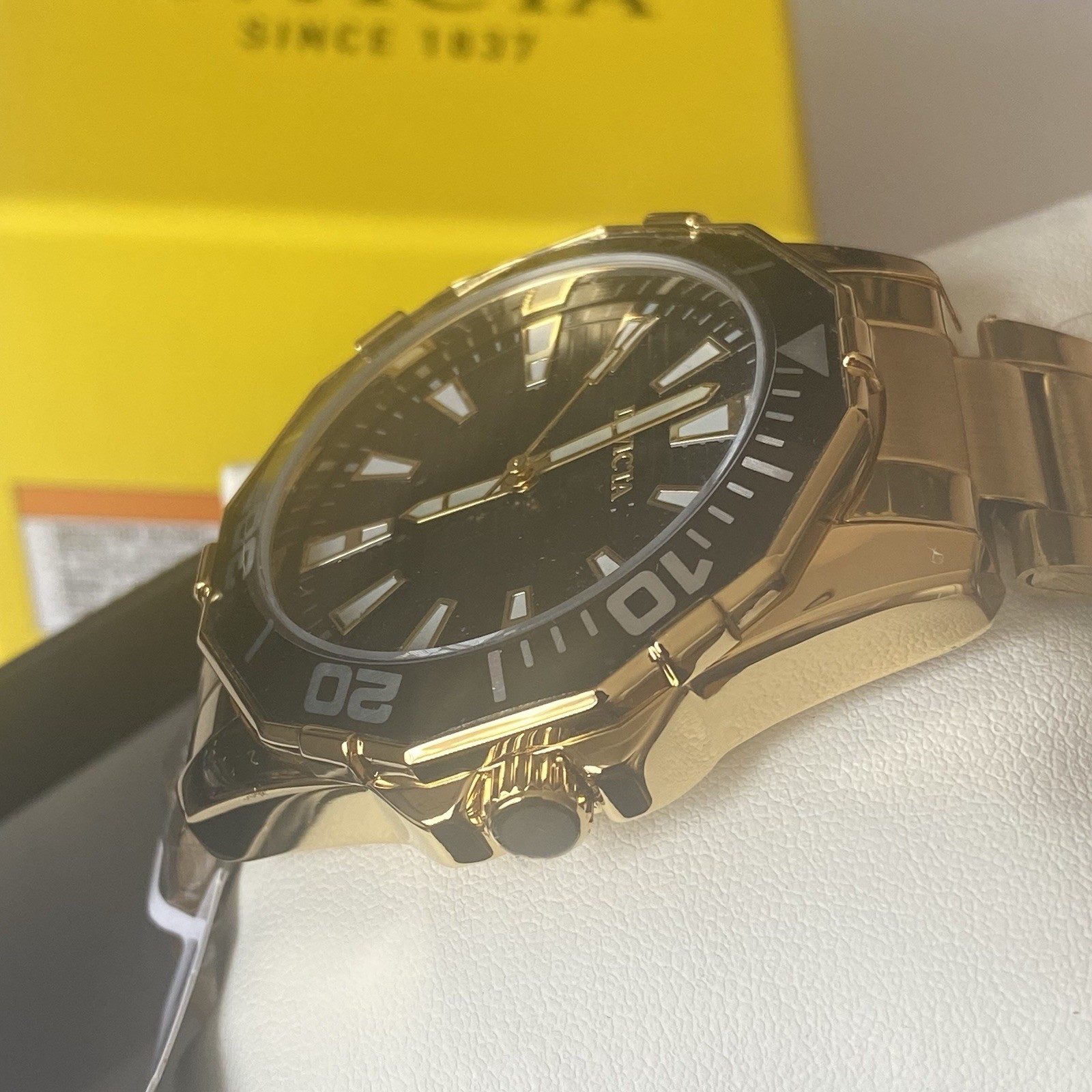Brand New Invicta Pro Diver Meridian Men’s Quartz Watch 46mm (69236) Black Gold