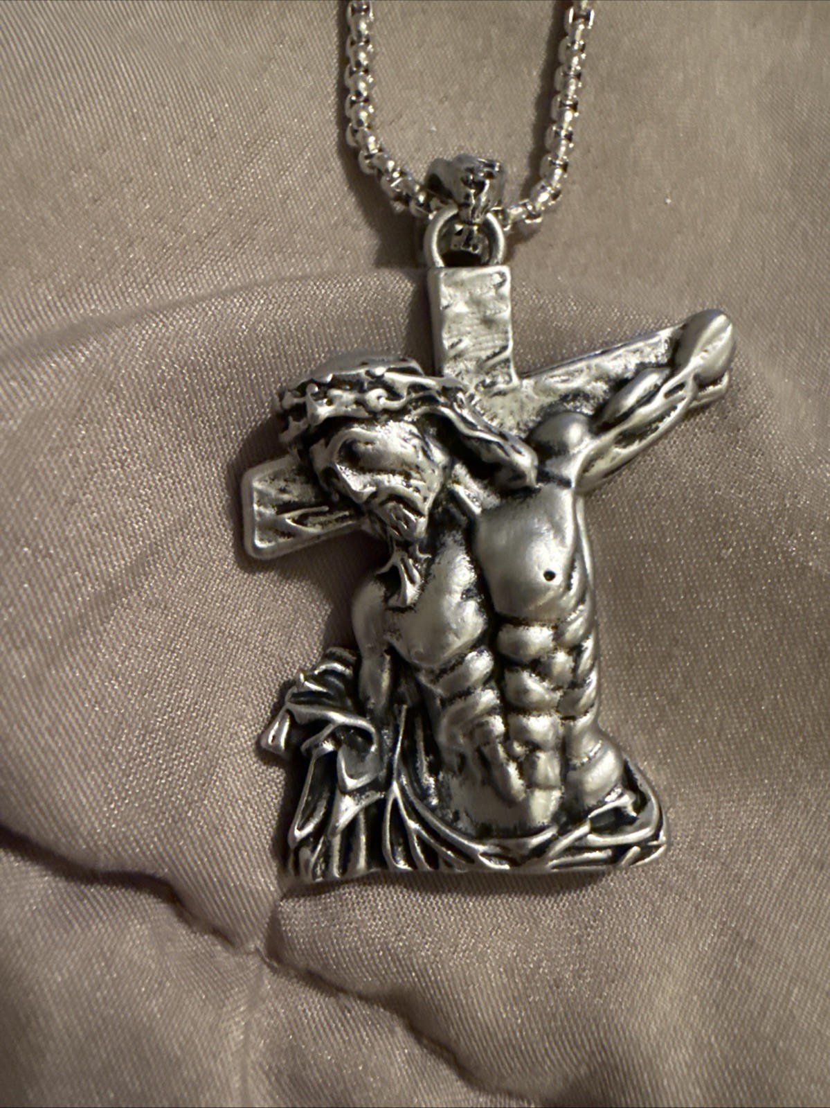 Jesus Christ W/crown Of Thorns Zinc Alloy Pendant Necklace On Beaded Chain