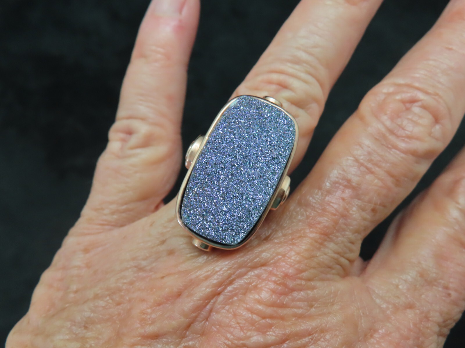 Contemporary 18Kt w/Sterling Silver Drusy Quartz w/Blue Stones Thailand SZ 6