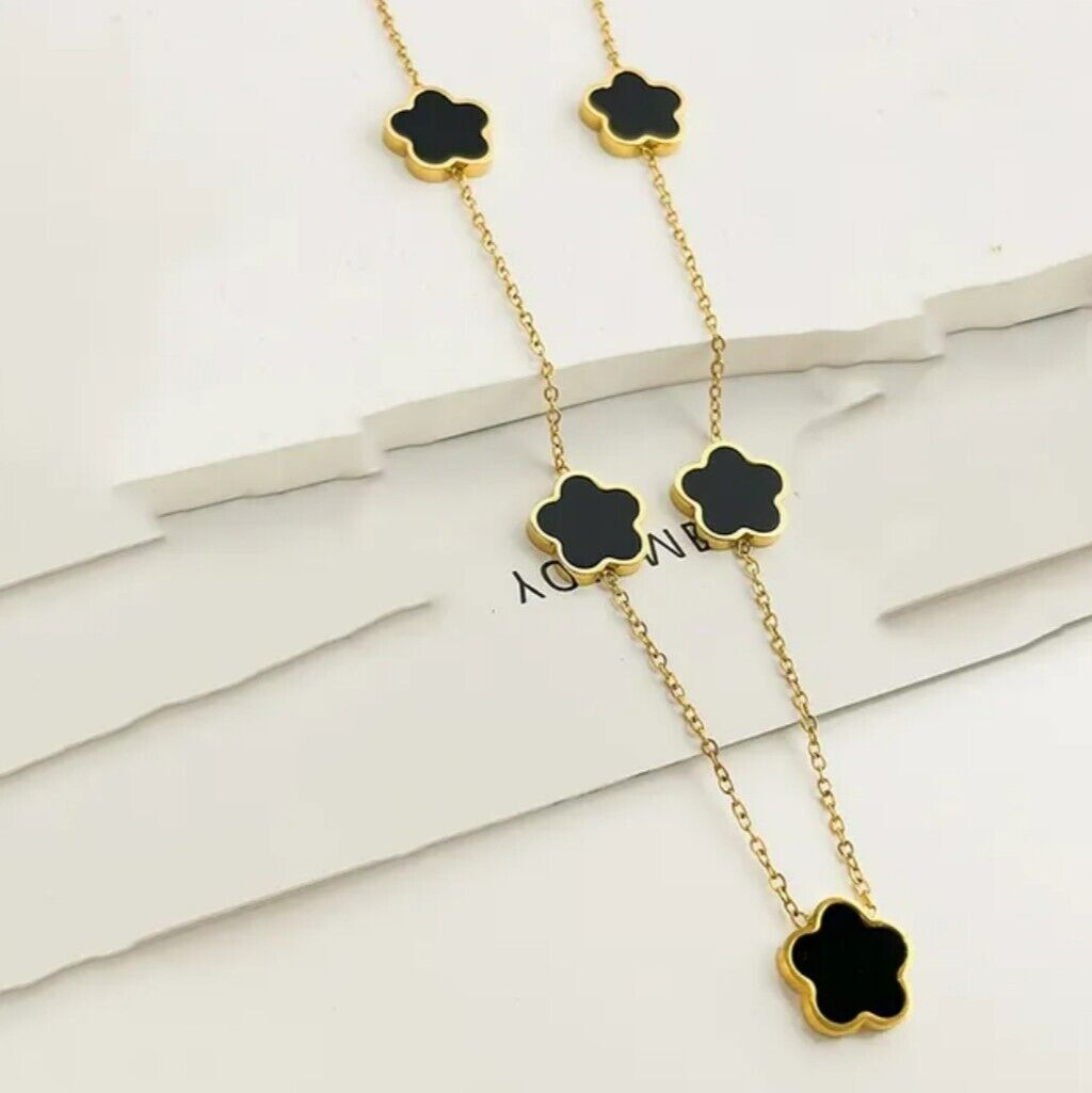 Women Five Leaf Flower Cute Romantic Necklace Fashion Geometric Jewelry Gift