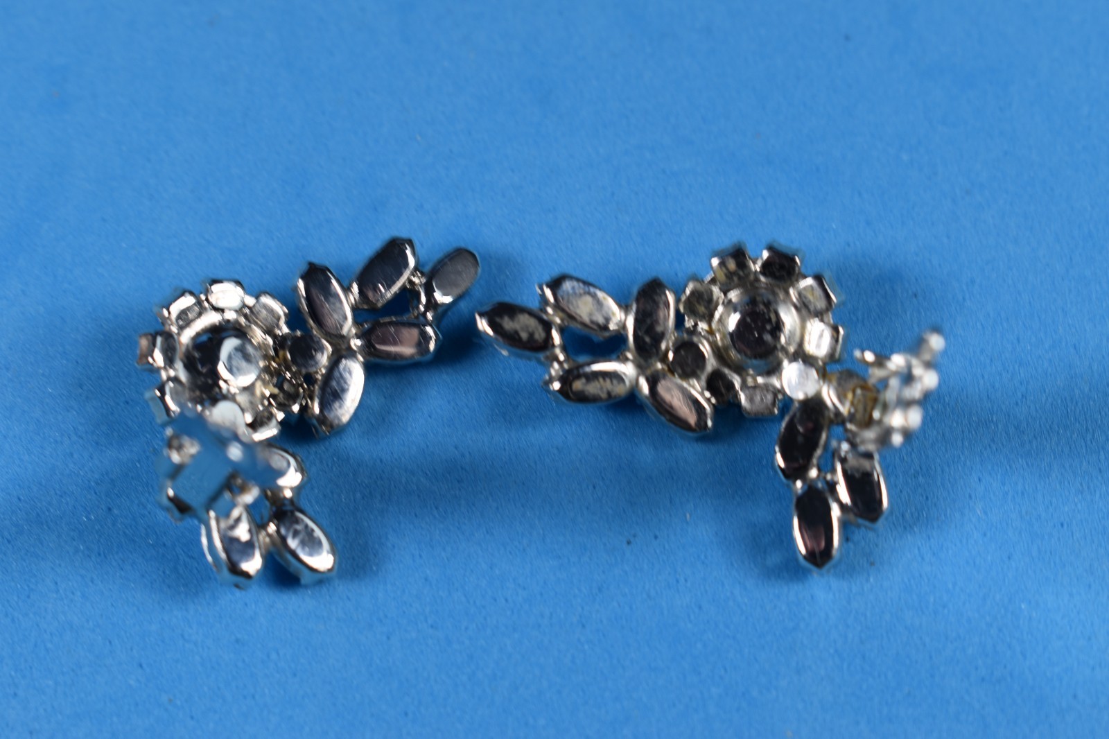 Vintage Quality Bridal Special Occasion Rhinestone Clip-on Earrings 1.5″