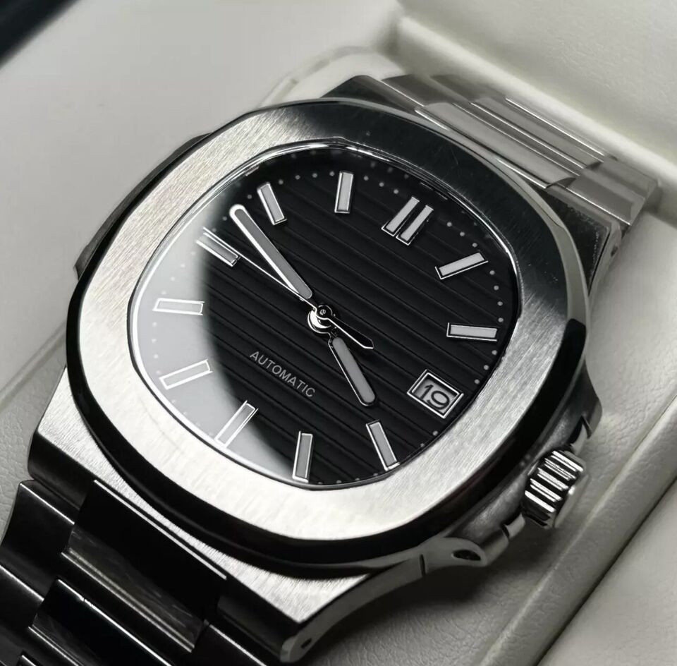 Square 40mm Retro Dress Sapphire 20ATM Green Luminous NH35A Automatic Watches
