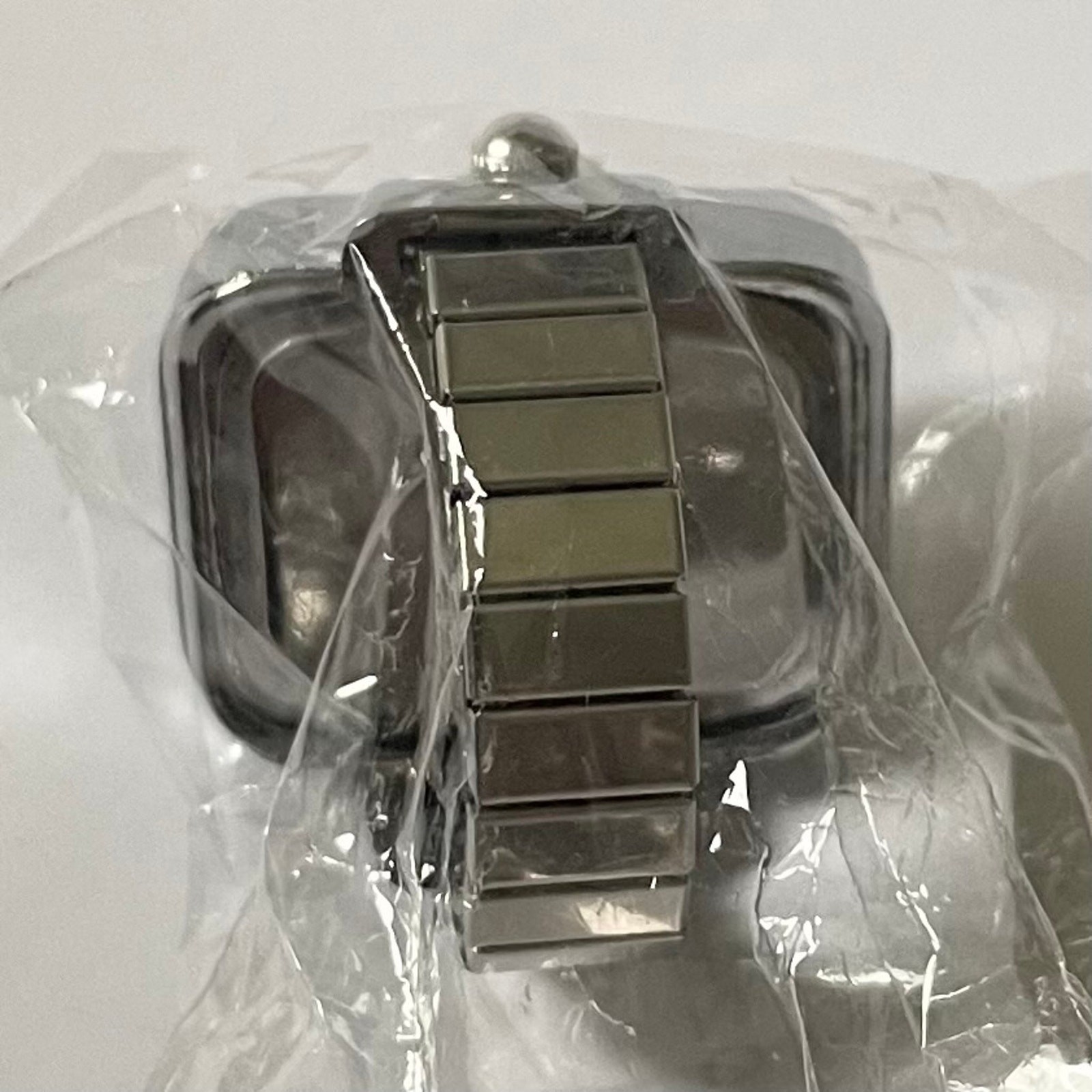 Retro Silver with White Stainless Steel Stretch Band Quartz Movement Ring Watch