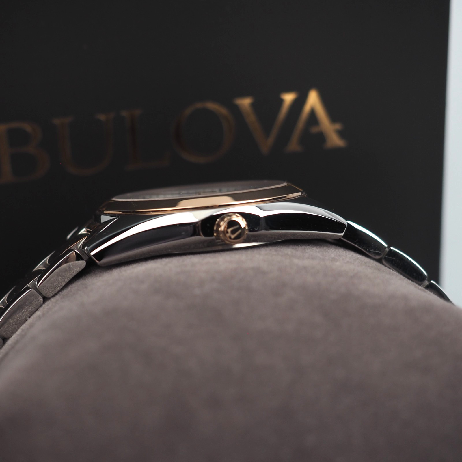 Bulova Surveyor 98P207 Diamond Mother of Pearl Dial Women’s Quartz Watch 31MM