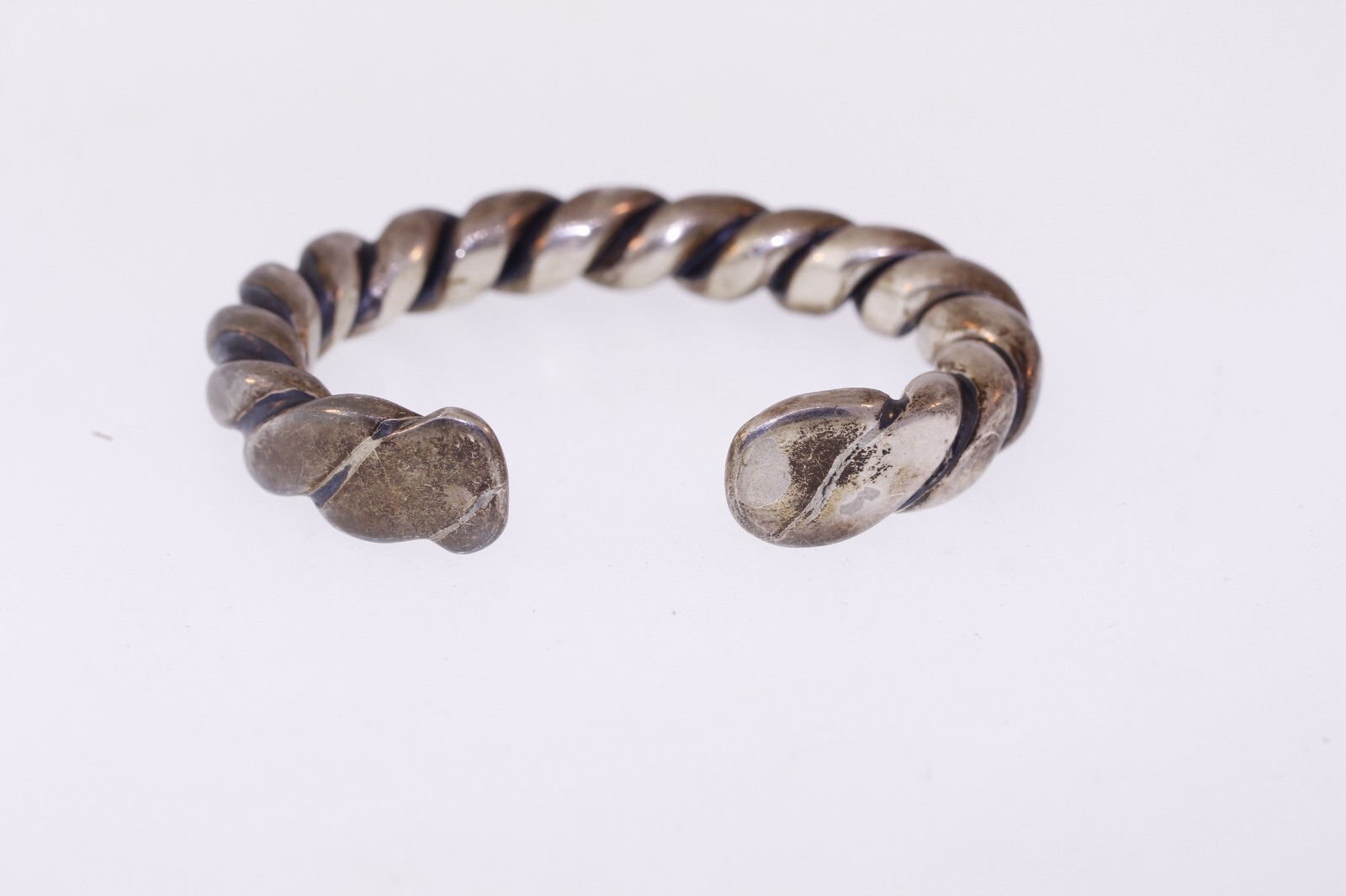 Orville Tsinnie Navajo Sterling Silver 9.05mm Native Twisted Cuff Bracelet
