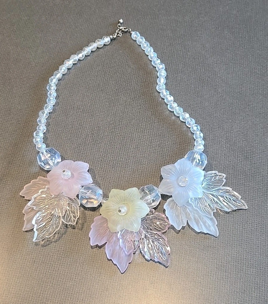 Lucite Acrylic Necklace Pastel Clear & Frosted Flowers Leaves